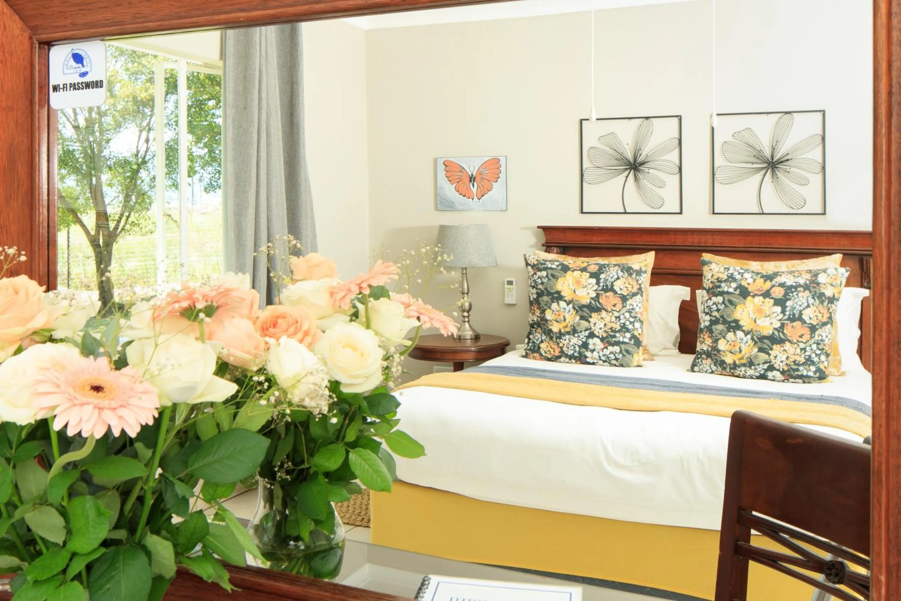 Bathroom, Bed in Mount Currie Inn