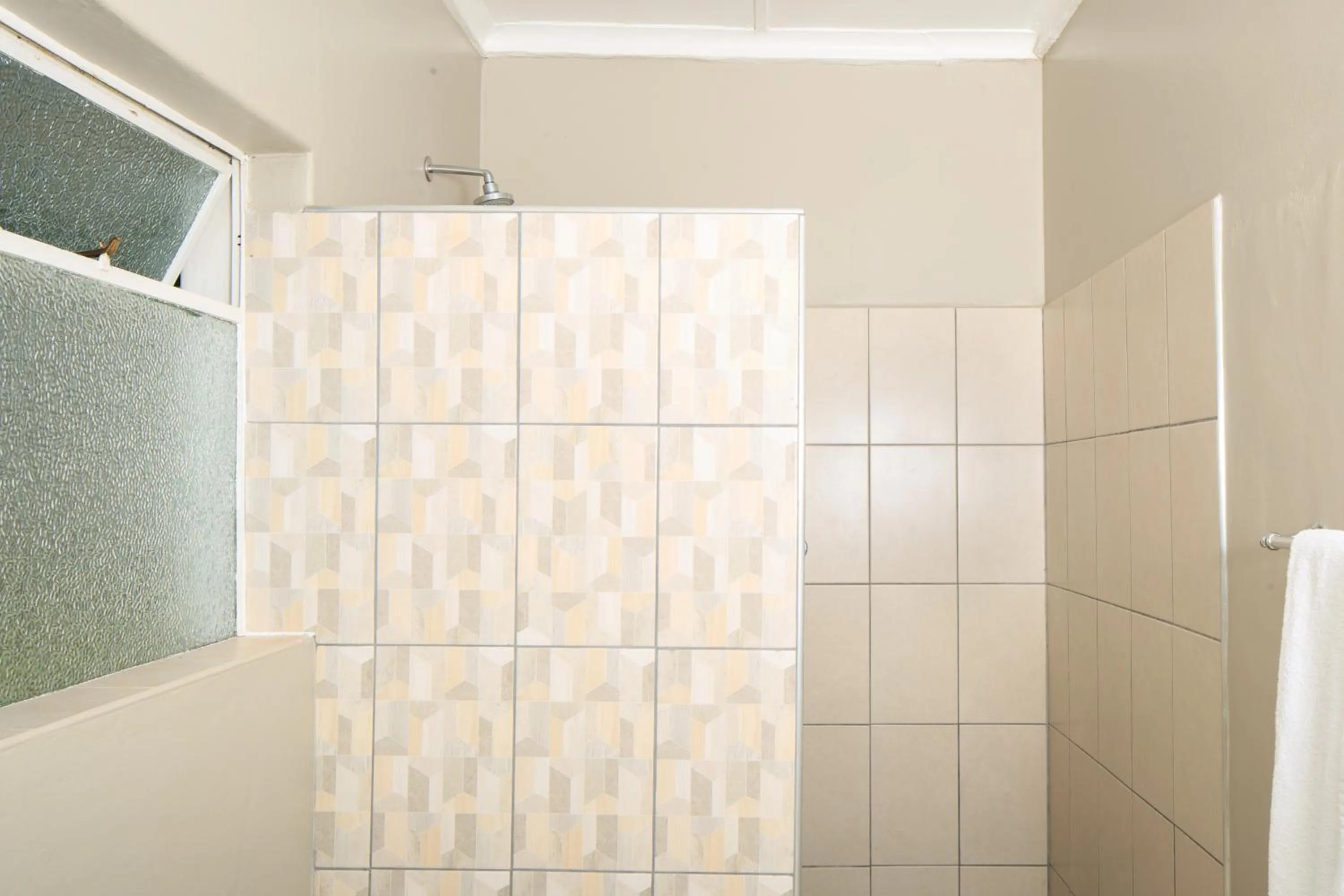 Shower in Mount Currie Inn