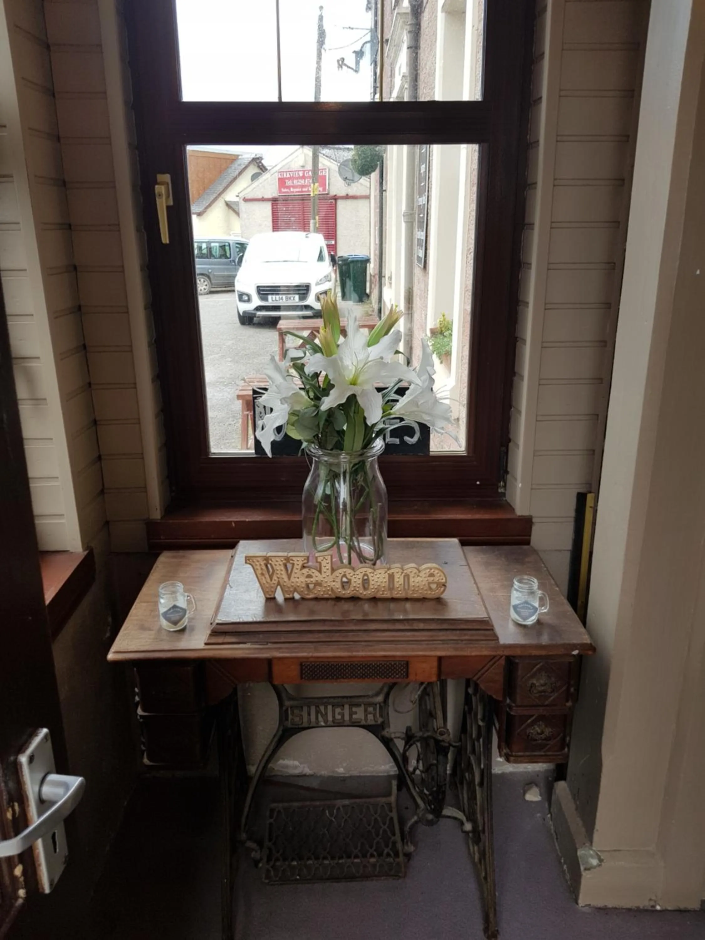 Lobby or reception in The Old Cross Inn