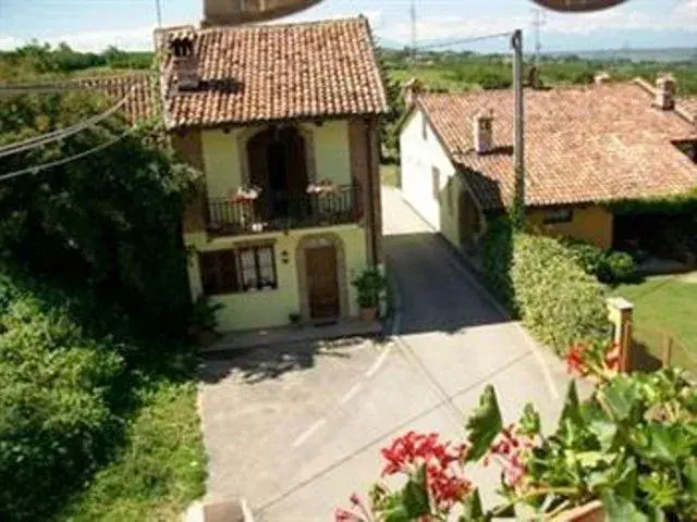 Two-Bedroom Apartment - single occupancy - Split Level in Tra... Monti E Vigne Two-Bedroom Apartment - single occupancy - Split Level in Tra... Monti E Vigne