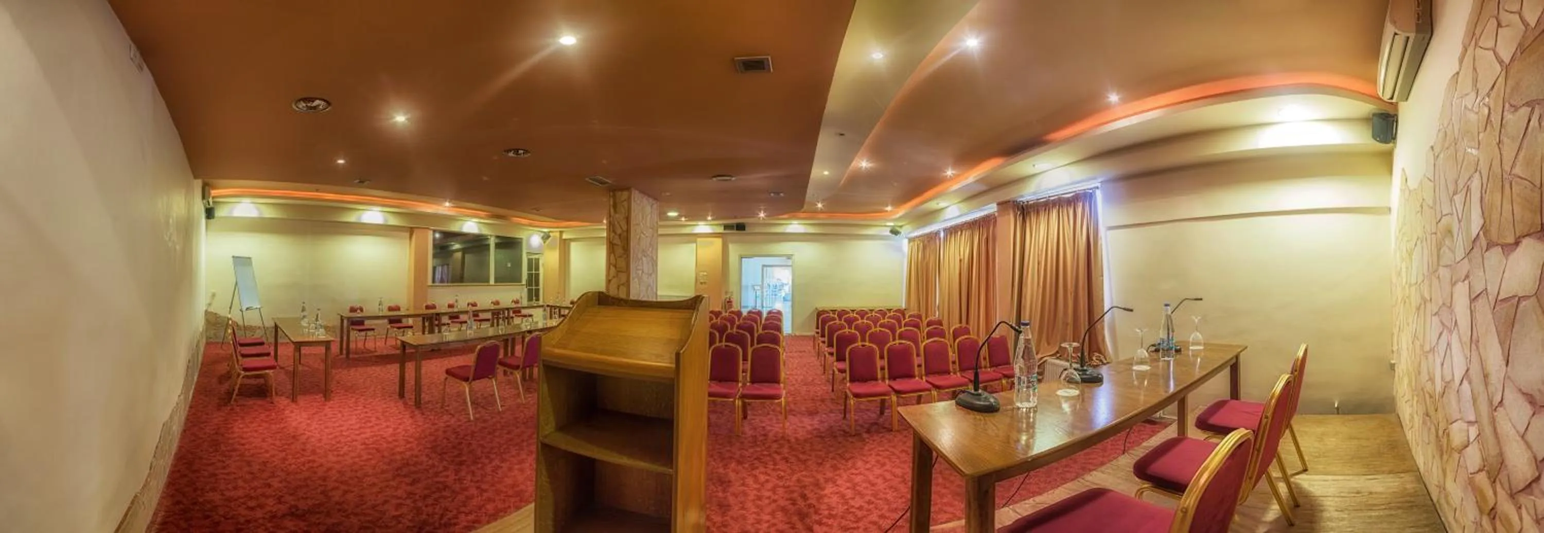 Meeting/conference room in Tselikas Hotel
