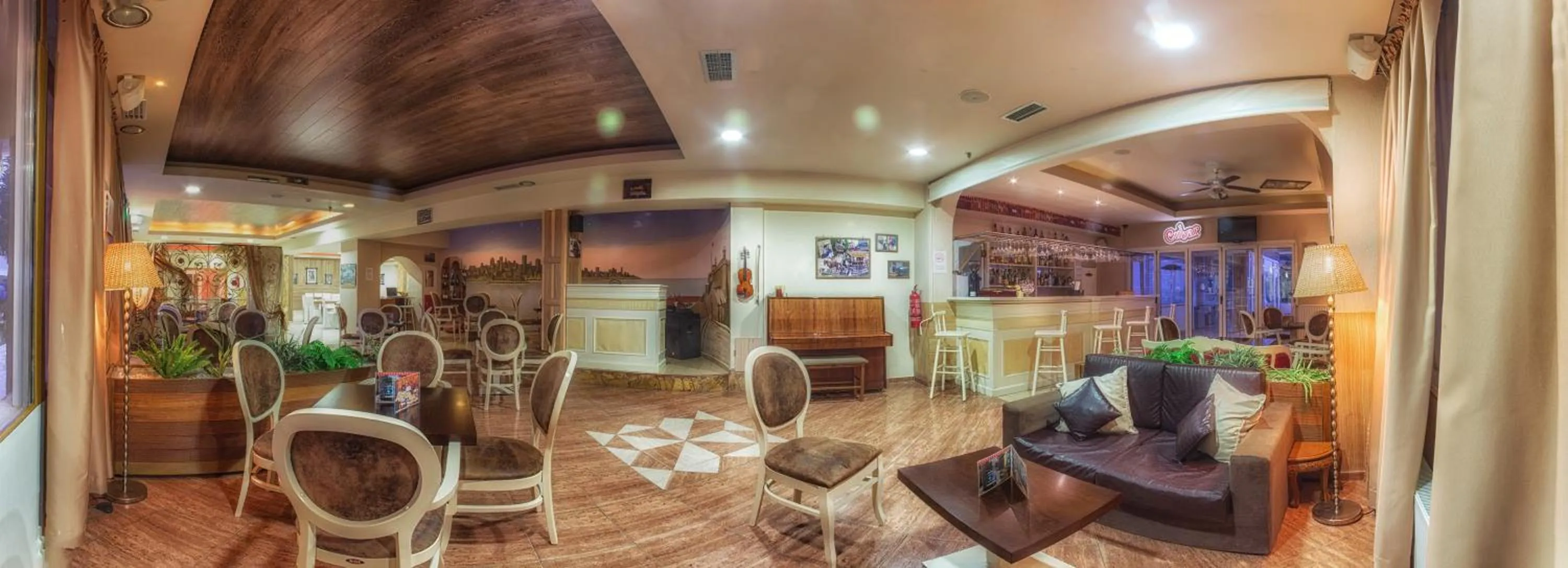 Lounge or bar in Tselikas Hotel