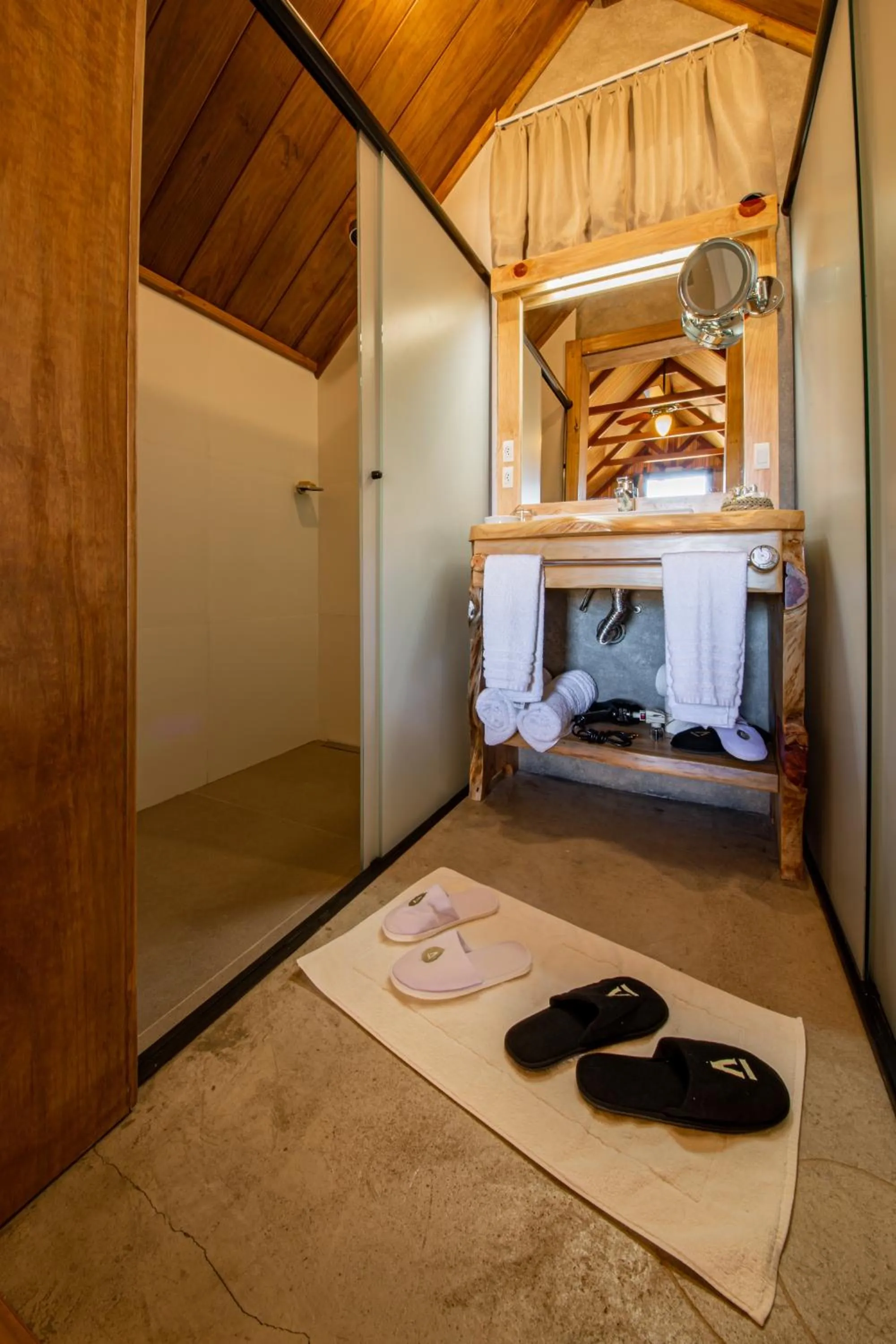 Shower, Bed in Parador Cambará do Sul