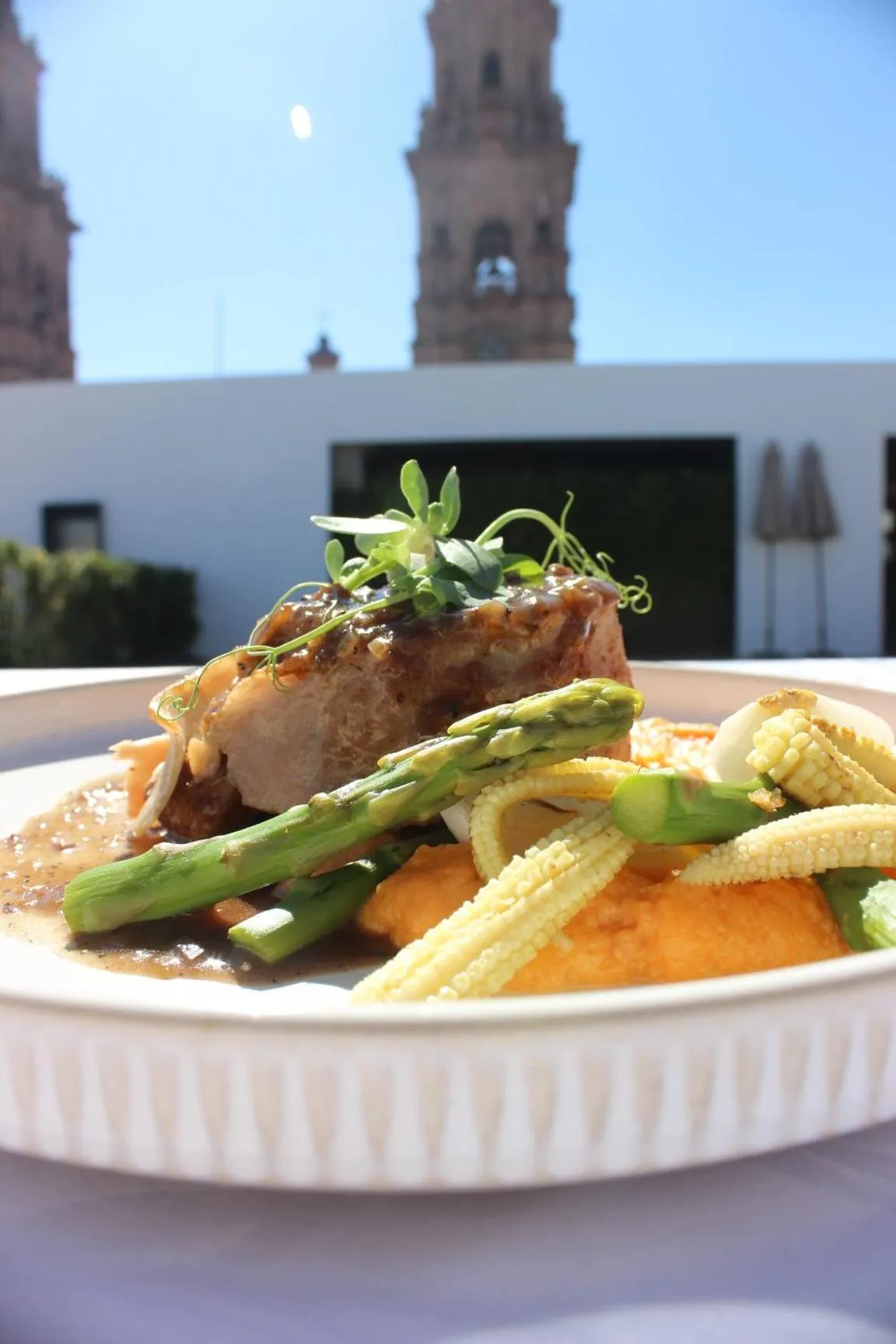 Restaurant/places to eat in Cantera 10 Hotel Boutique