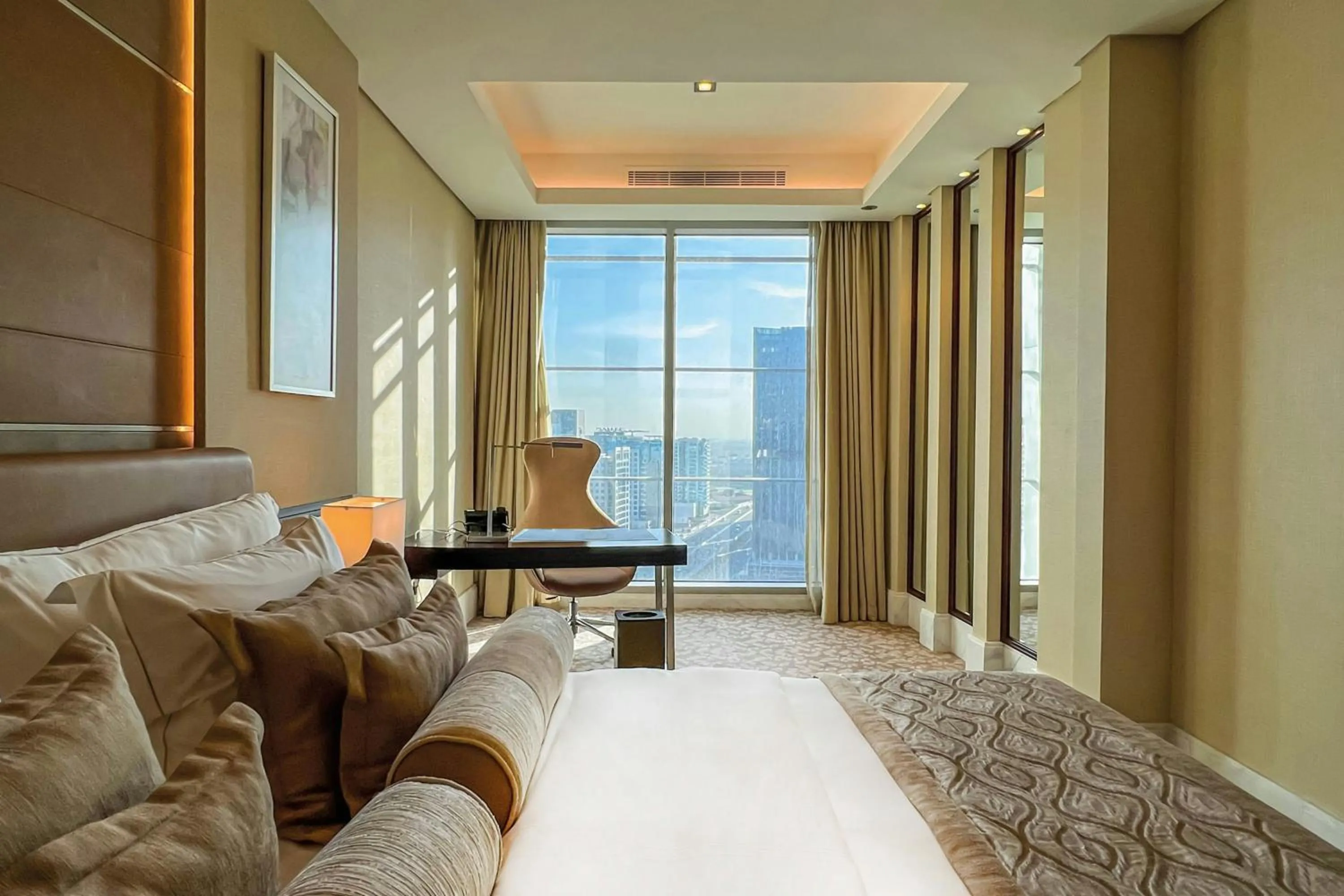 Photo of the whole room, Bed in Renaissance Business Bay Hotel, Dubai