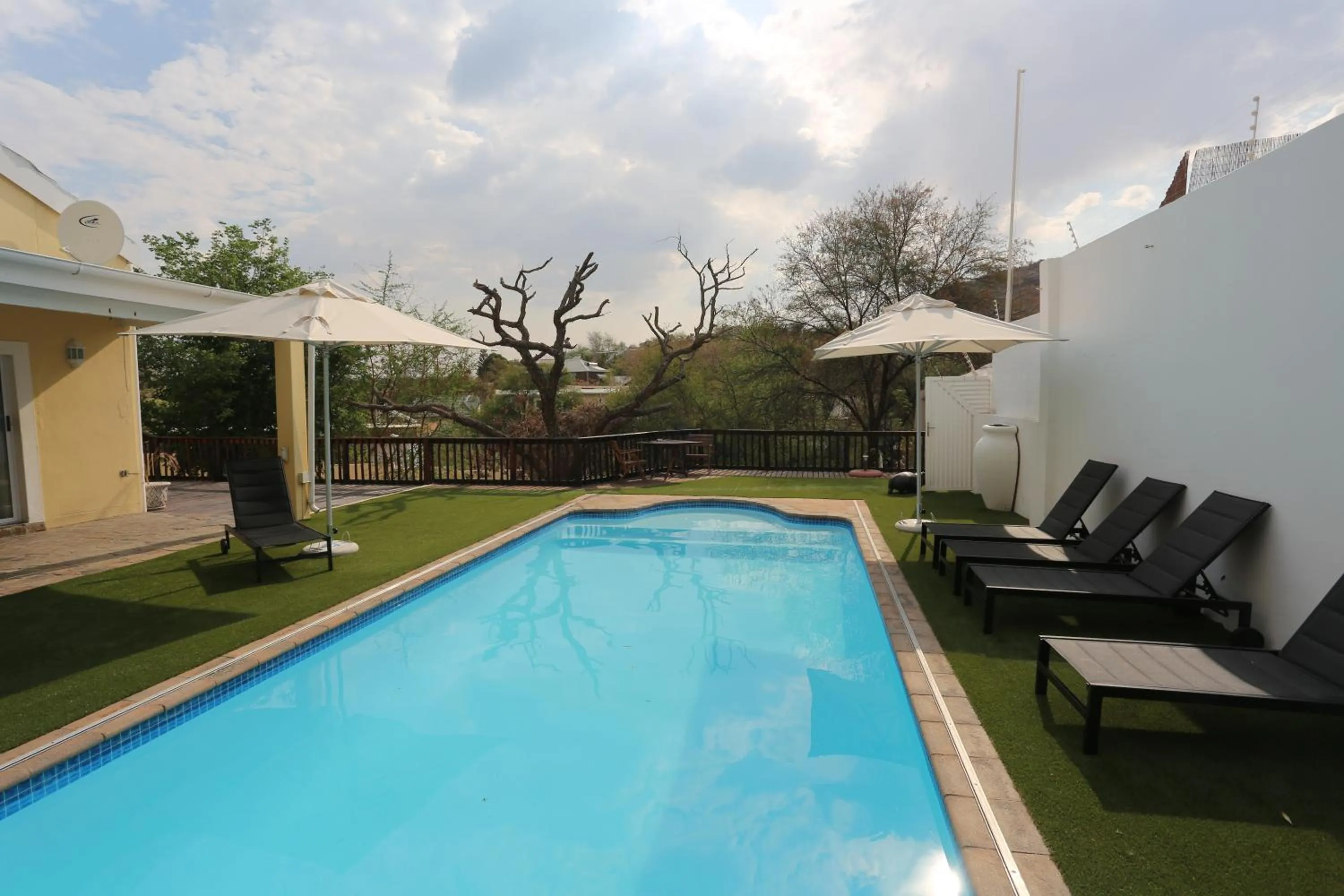 Swimming pool in Villa Moringa Guesthouse