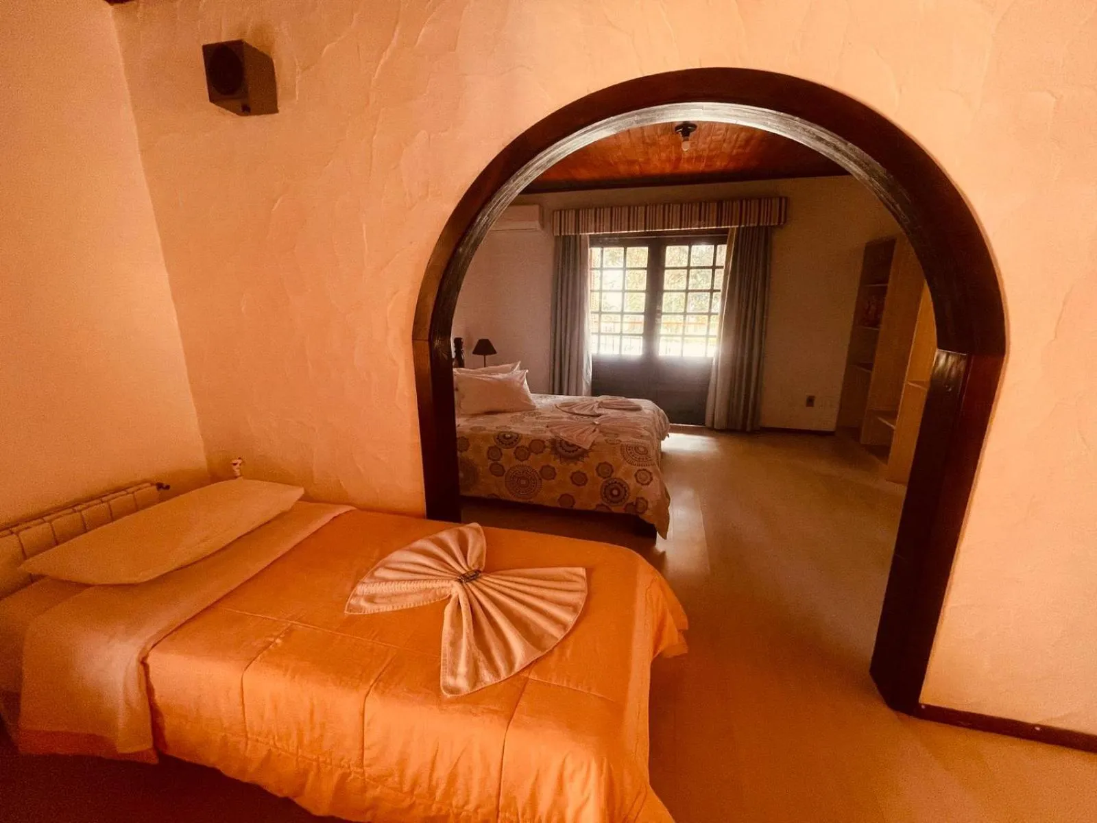 Bedroom, Bed in Zermatt Hotel