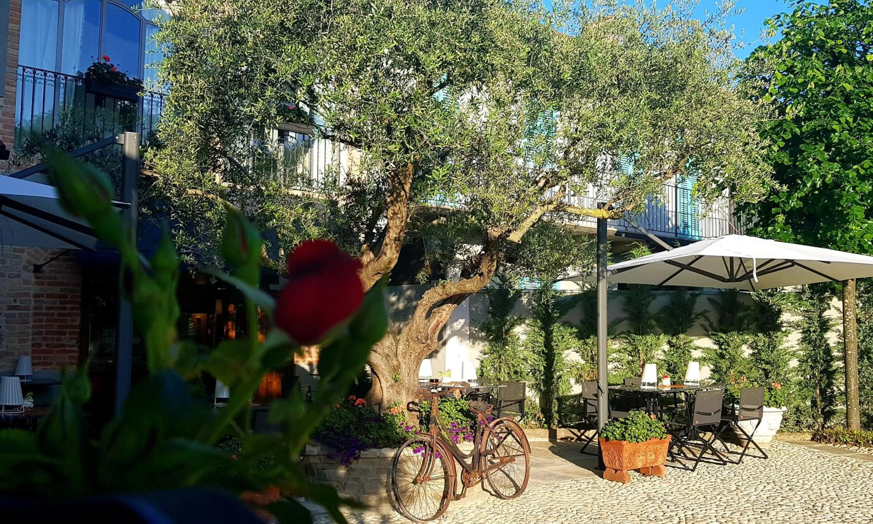 Patio in La Ribezza Boutique Hotel