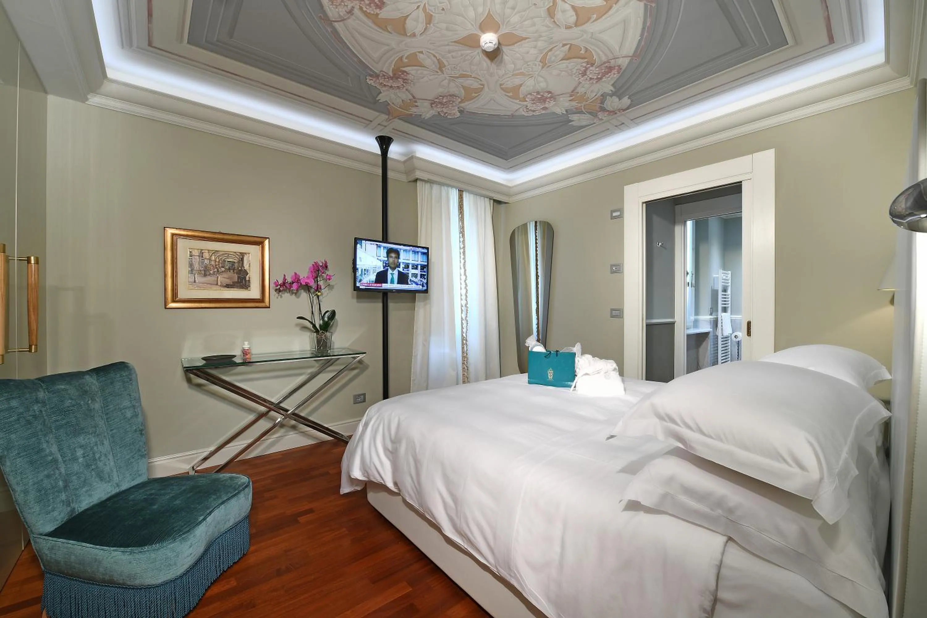 Photo of the whole room, Bed in La Ribezza Boutique Hotel