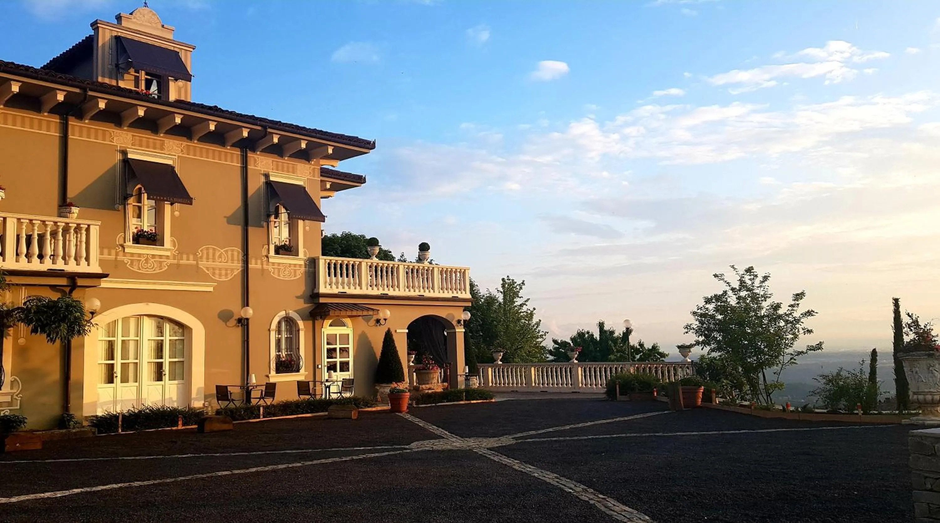 Property building in La Ribezza Boutique Hotel