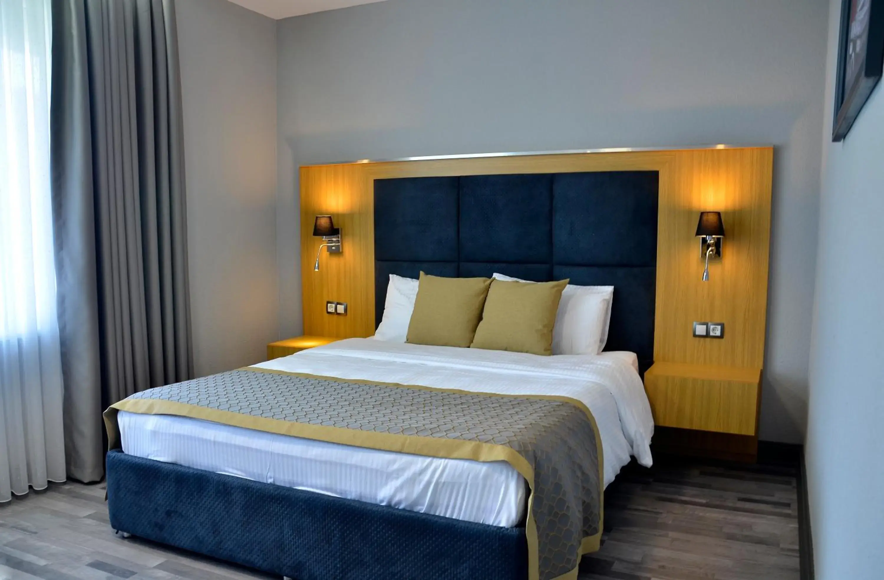 Budget Double Room in Hotel Konak Budget Double Room in Hotel Konak