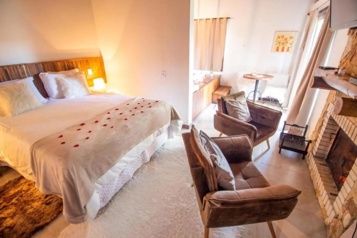 Bedroom, Bed in Pousada Jardim das Montanhas