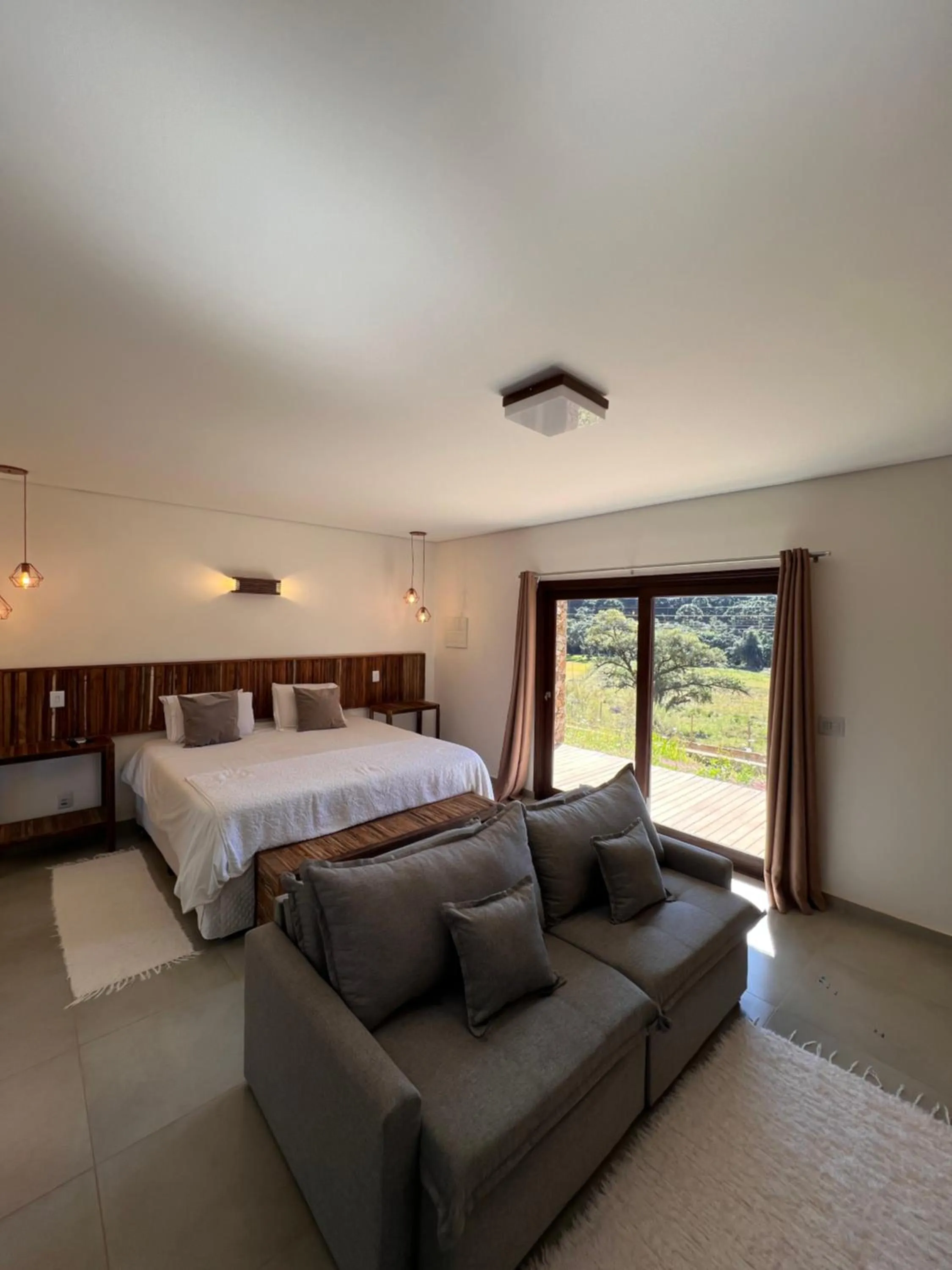 Bedroom, Bed in Pousada Jardim das Montanhas