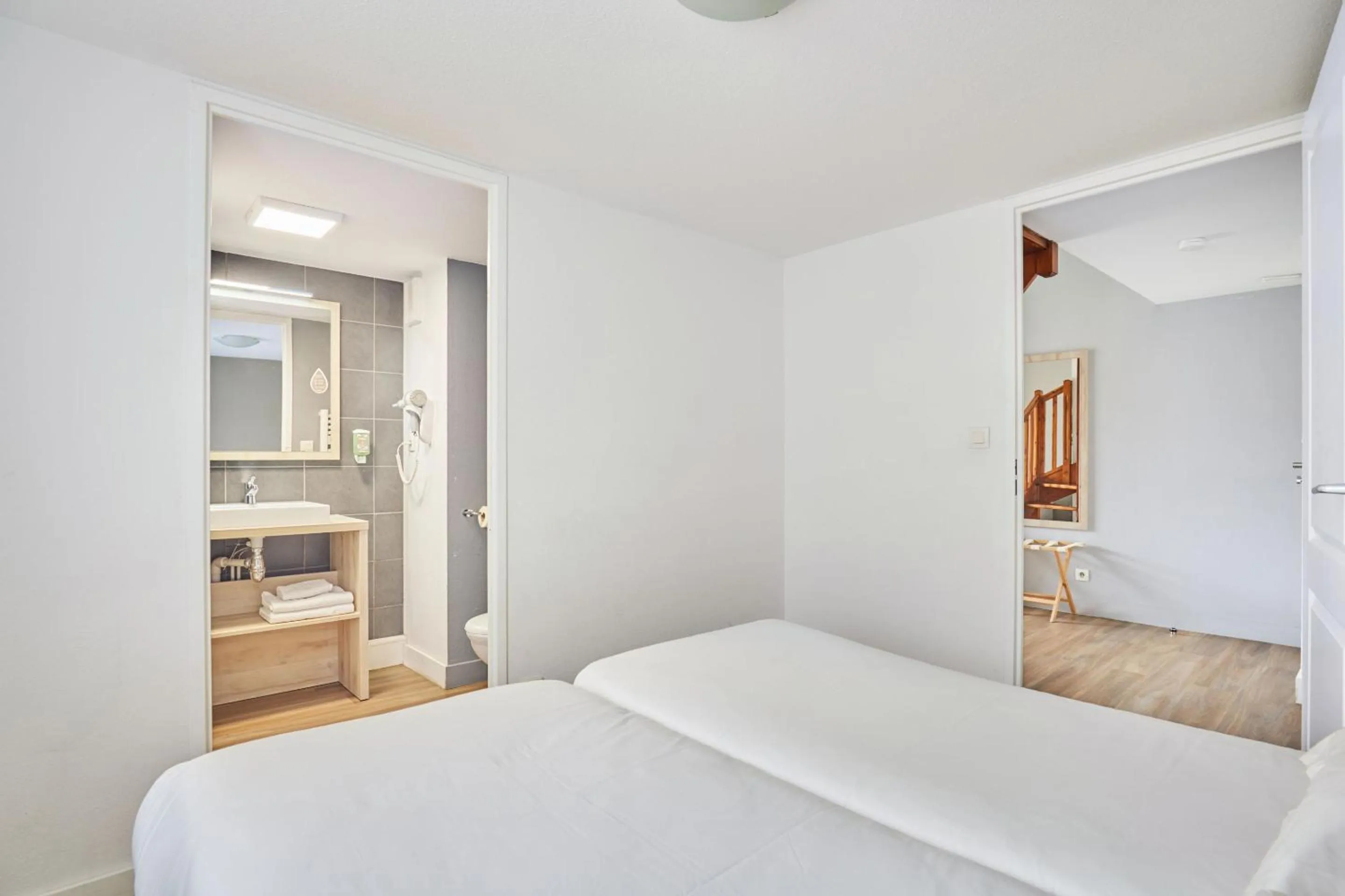 Bed in Appart Hotel Odalys City Aix en Provence Le Clos de la Chartreuse