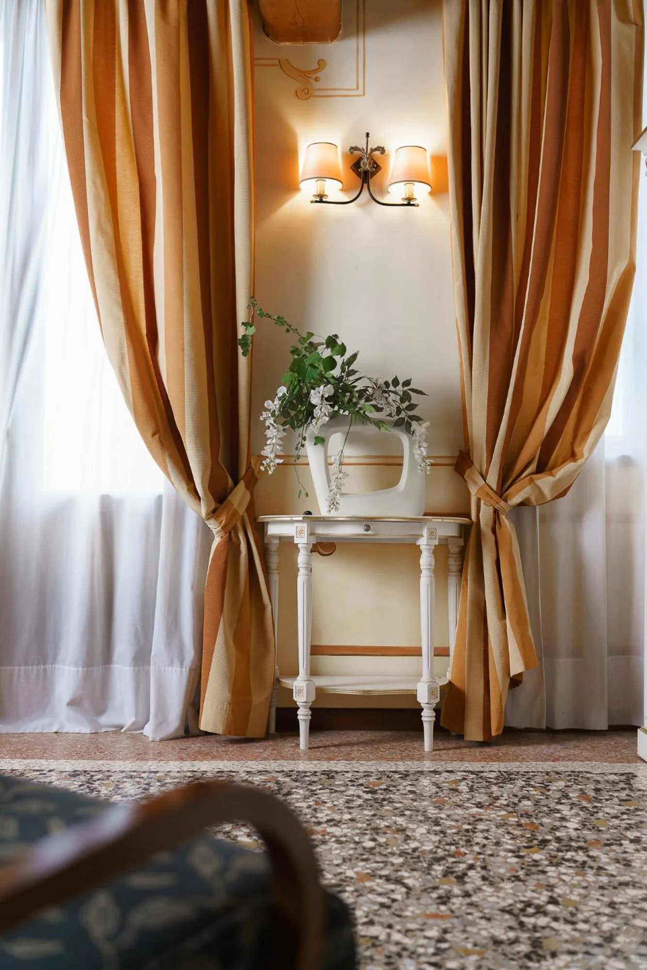 Seating area in Hotel Villa Policreti