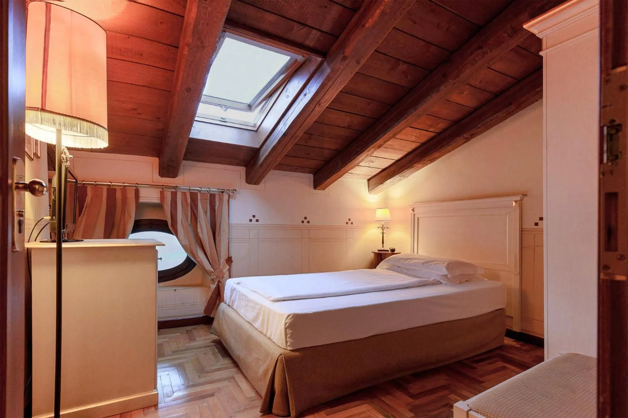 Bed in Hotel Villa Policreti