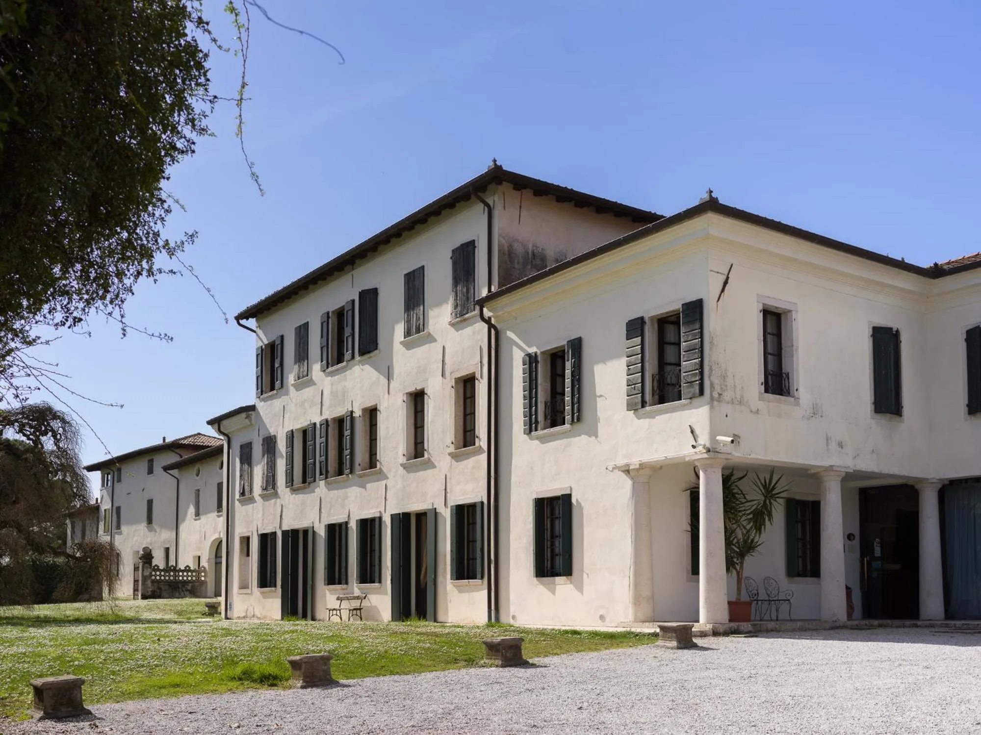 Property building in Hotel Villa Policreti