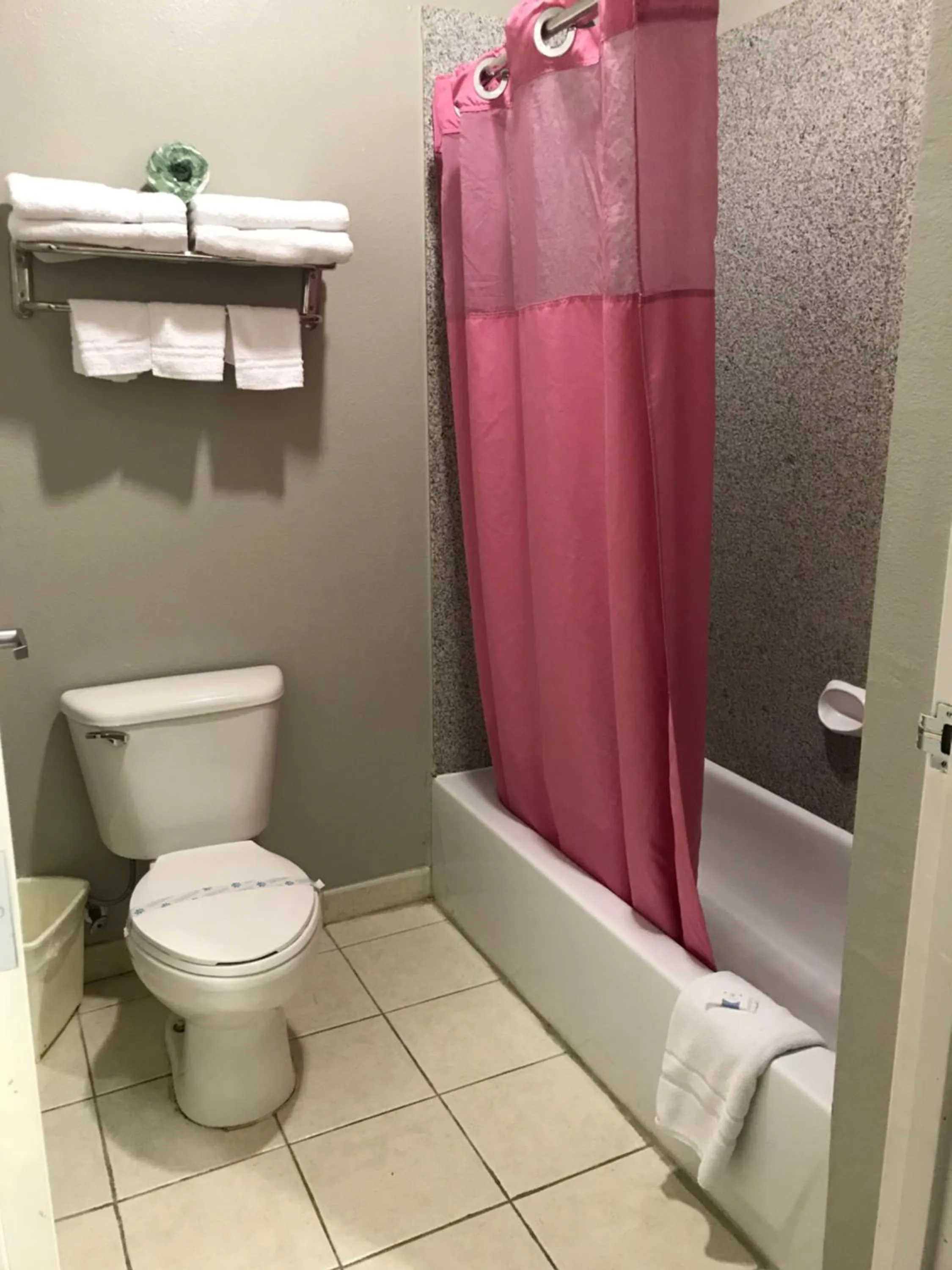 Camelot Inn and Suites