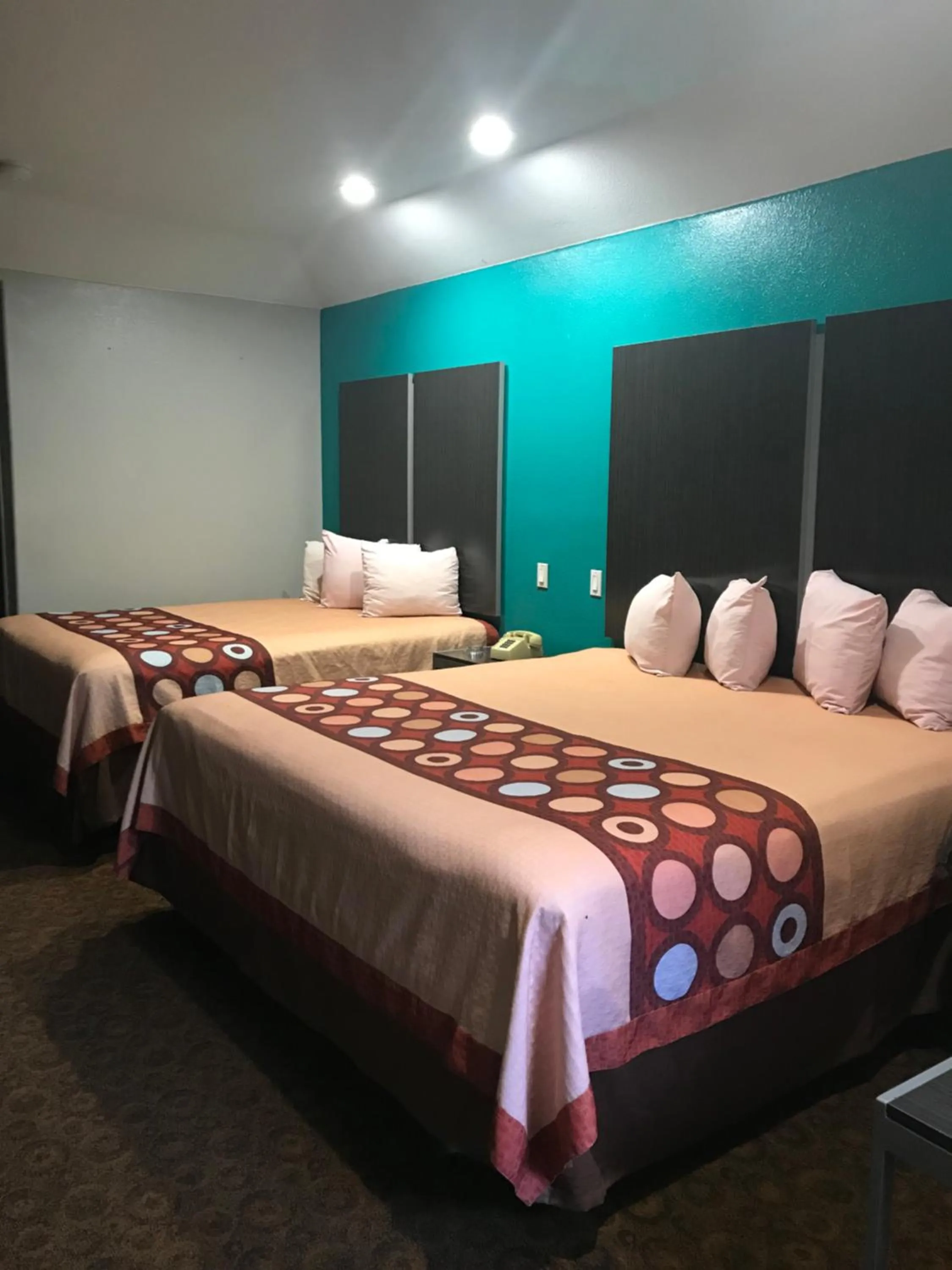 Camelot Inn and Suites