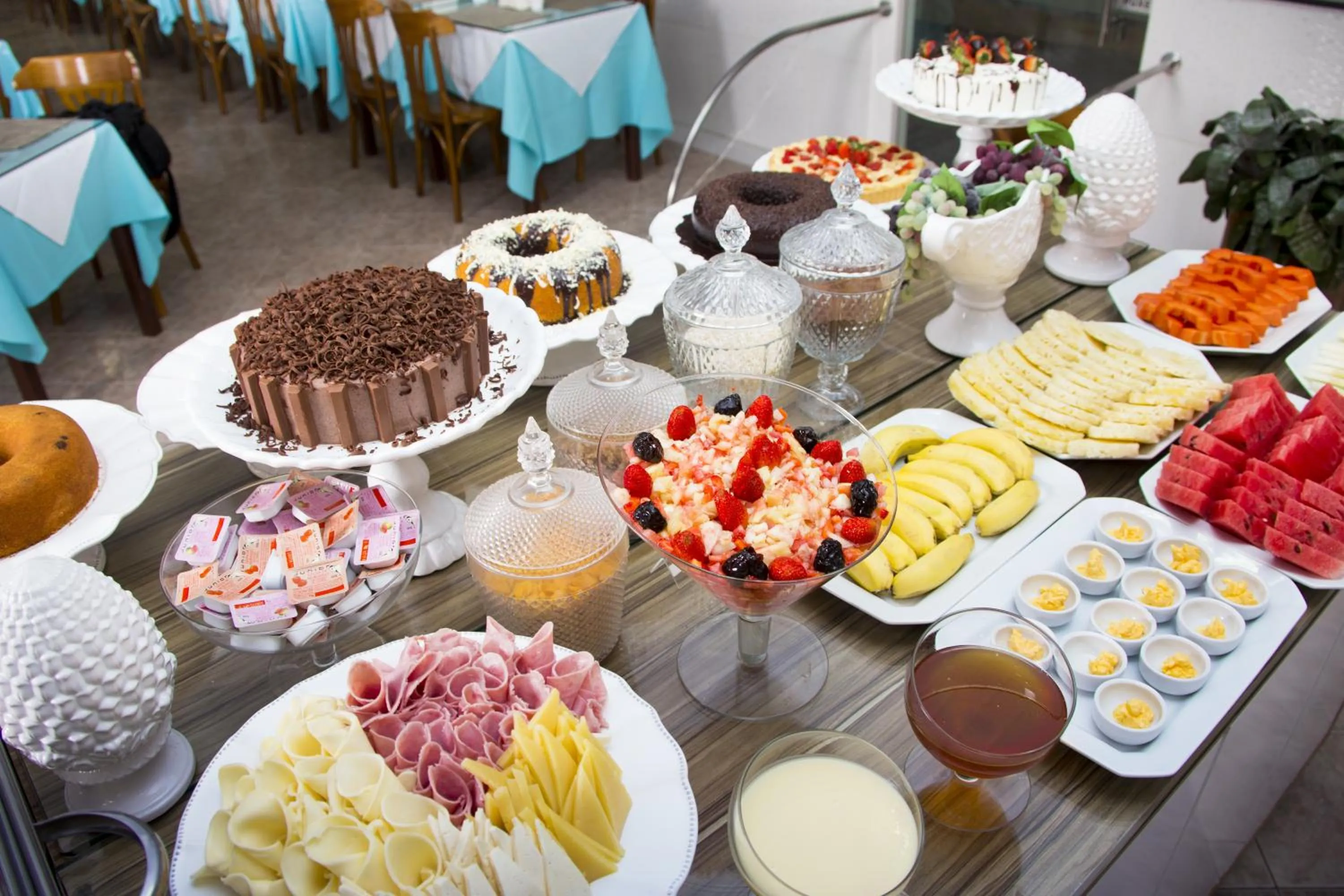 Breakfast in Hotel Rekinte