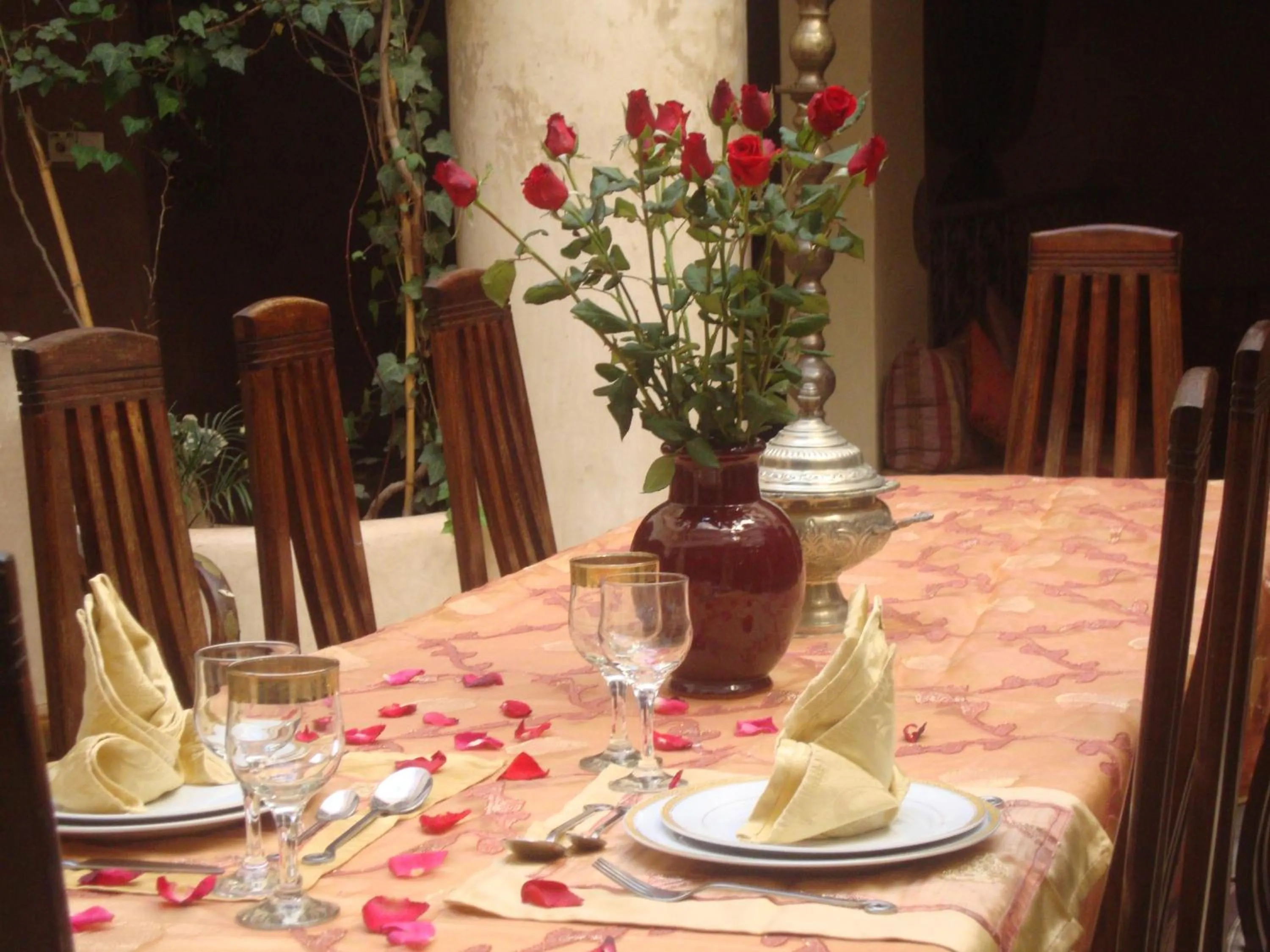 Restaurant/places to eat in Riad Lorsya