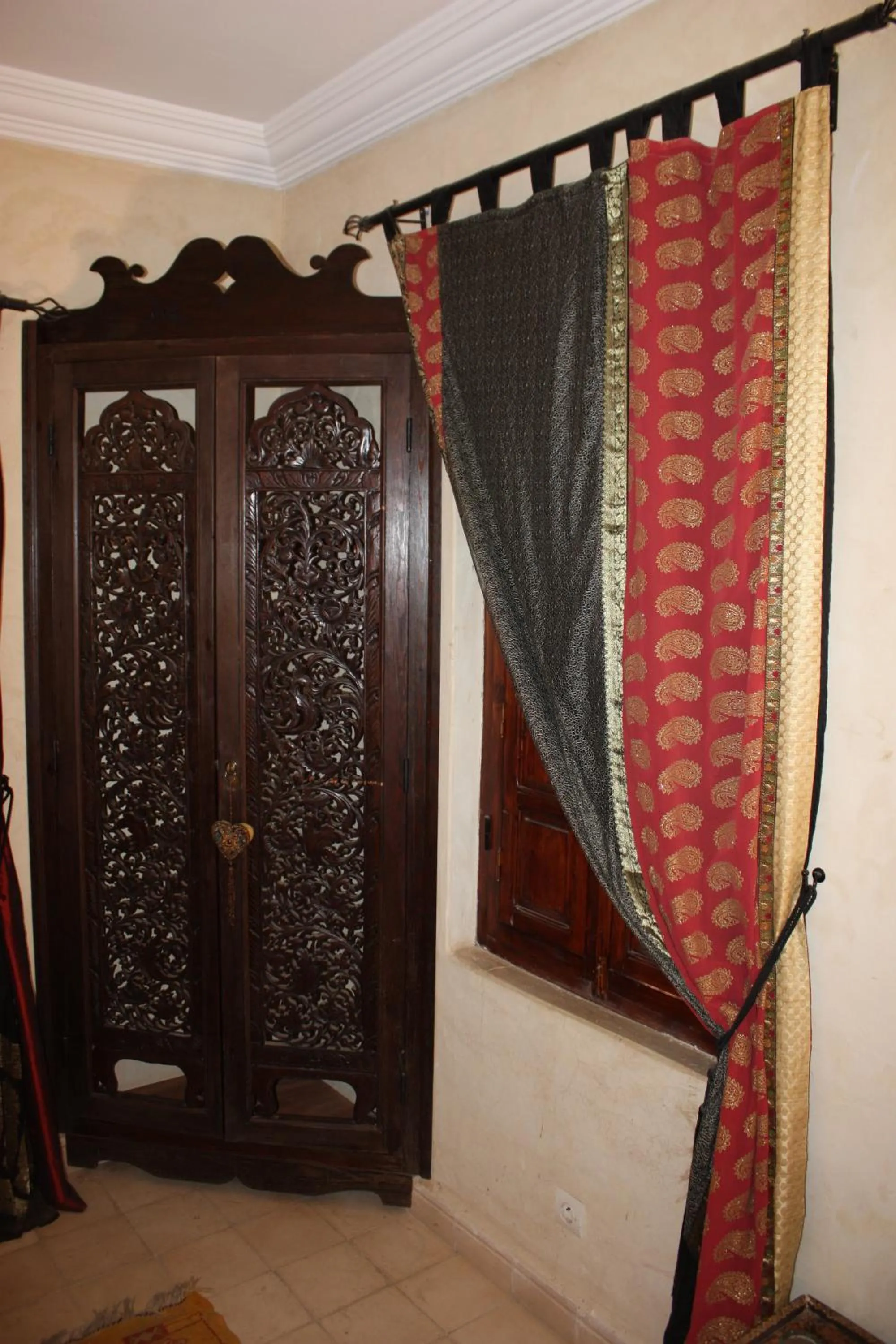 wardrobe in Riad Lorsya