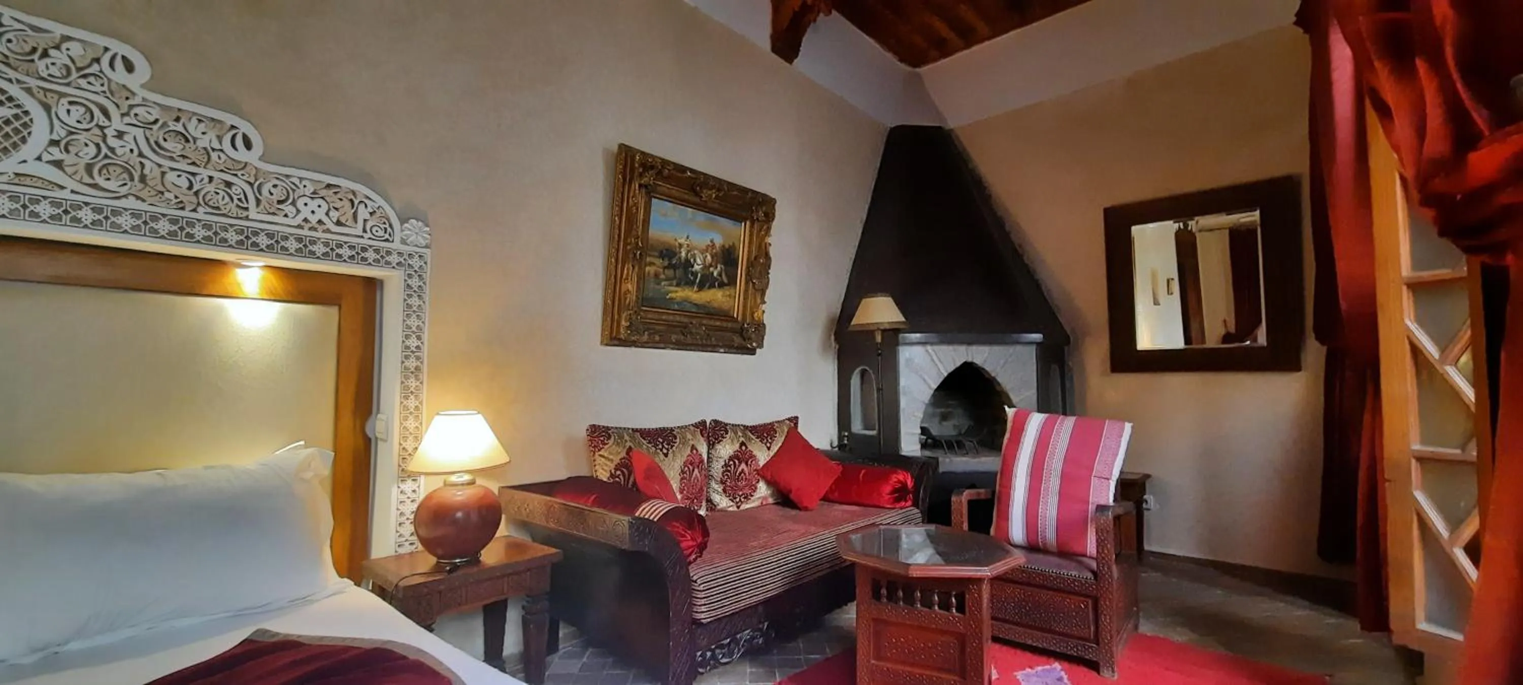 Living room, Bed in Riad Lorsya