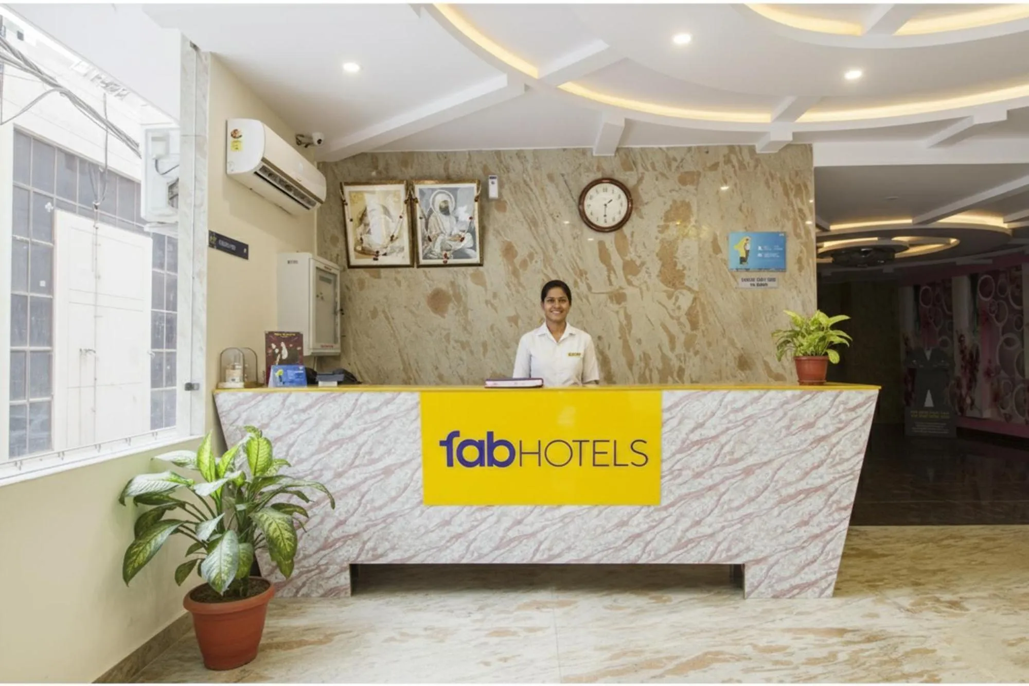 Lobby or reception in FabHotel Aries - Nr IGI Airport New Delhi