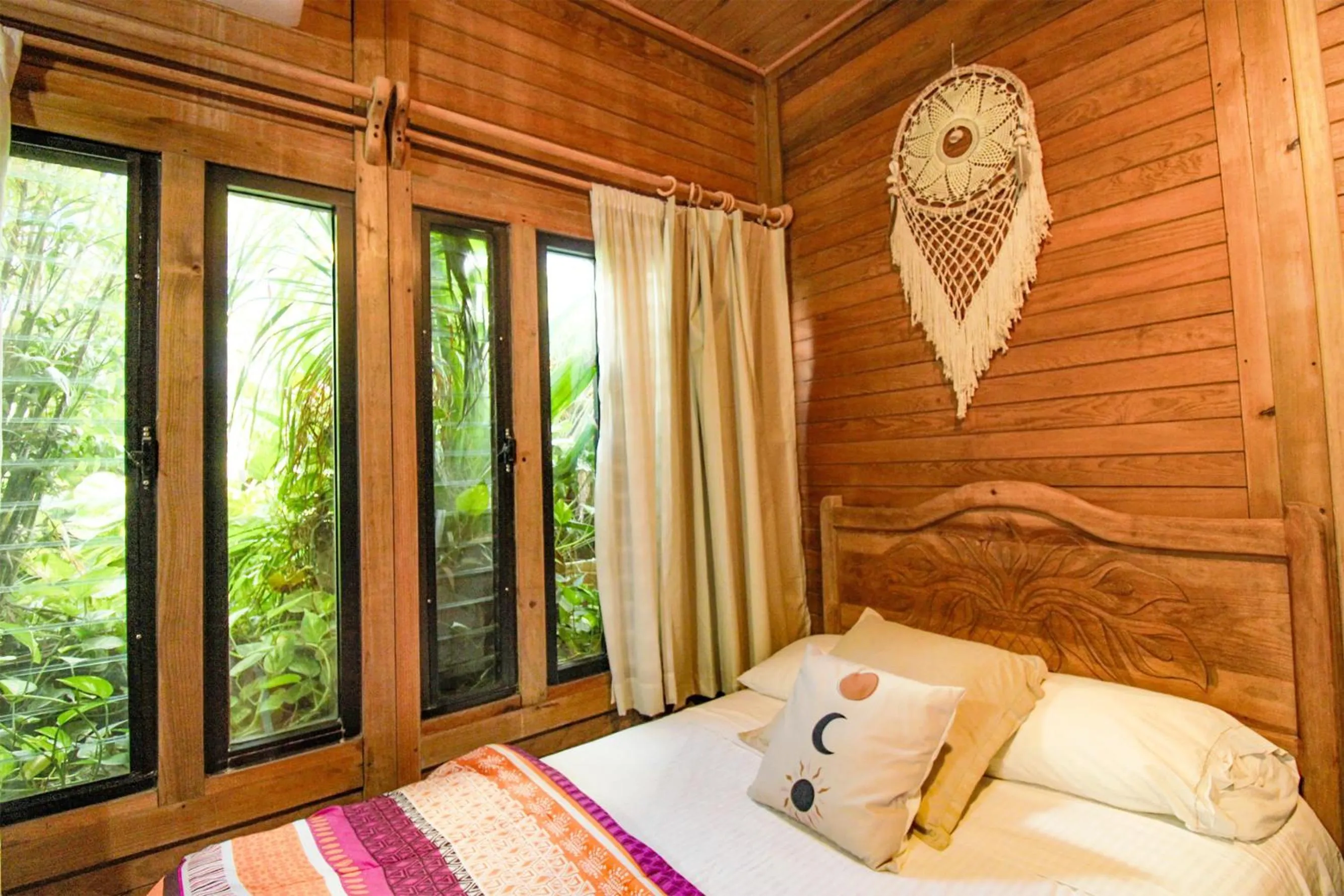 Bed in Alicat Villas