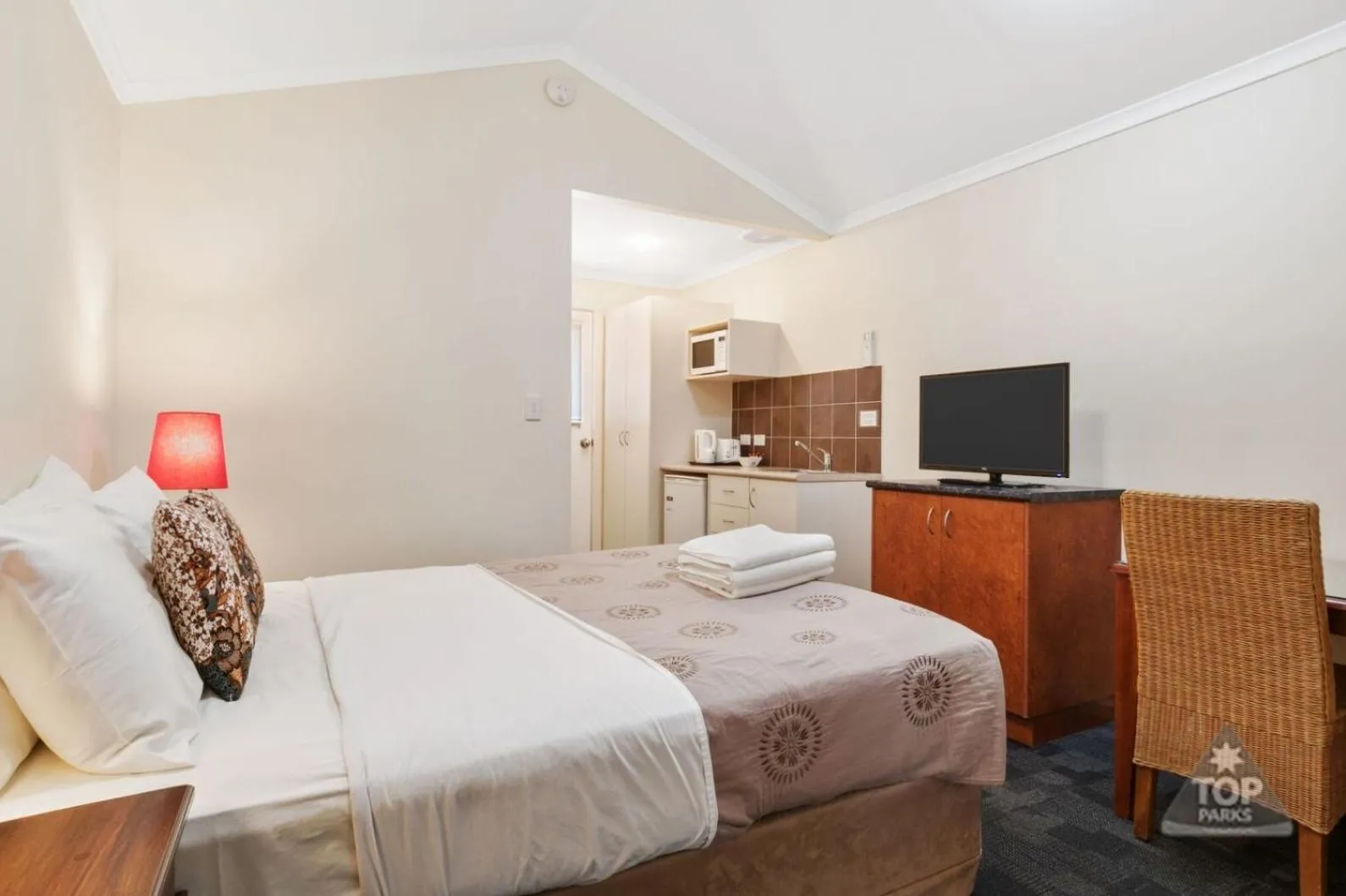 Bed in Dongara Tourist Park