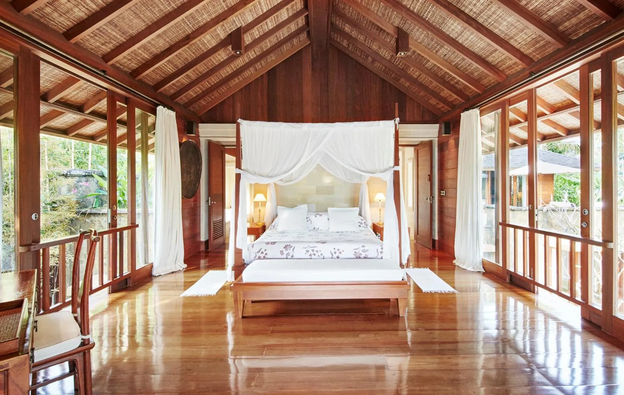 Photo of the whole room, Bed in COMO Shambhala Estate