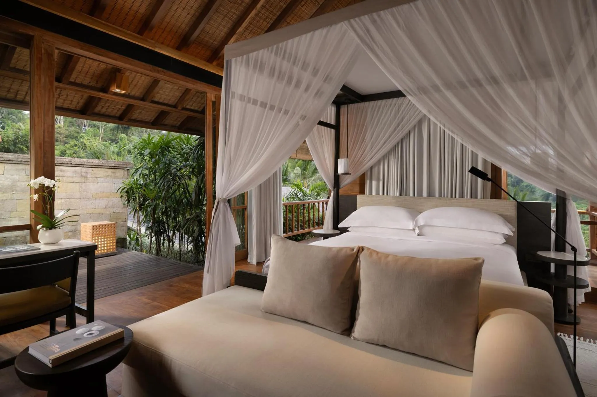 Photo of the whole room, Bed in COMO Shambhala Estate