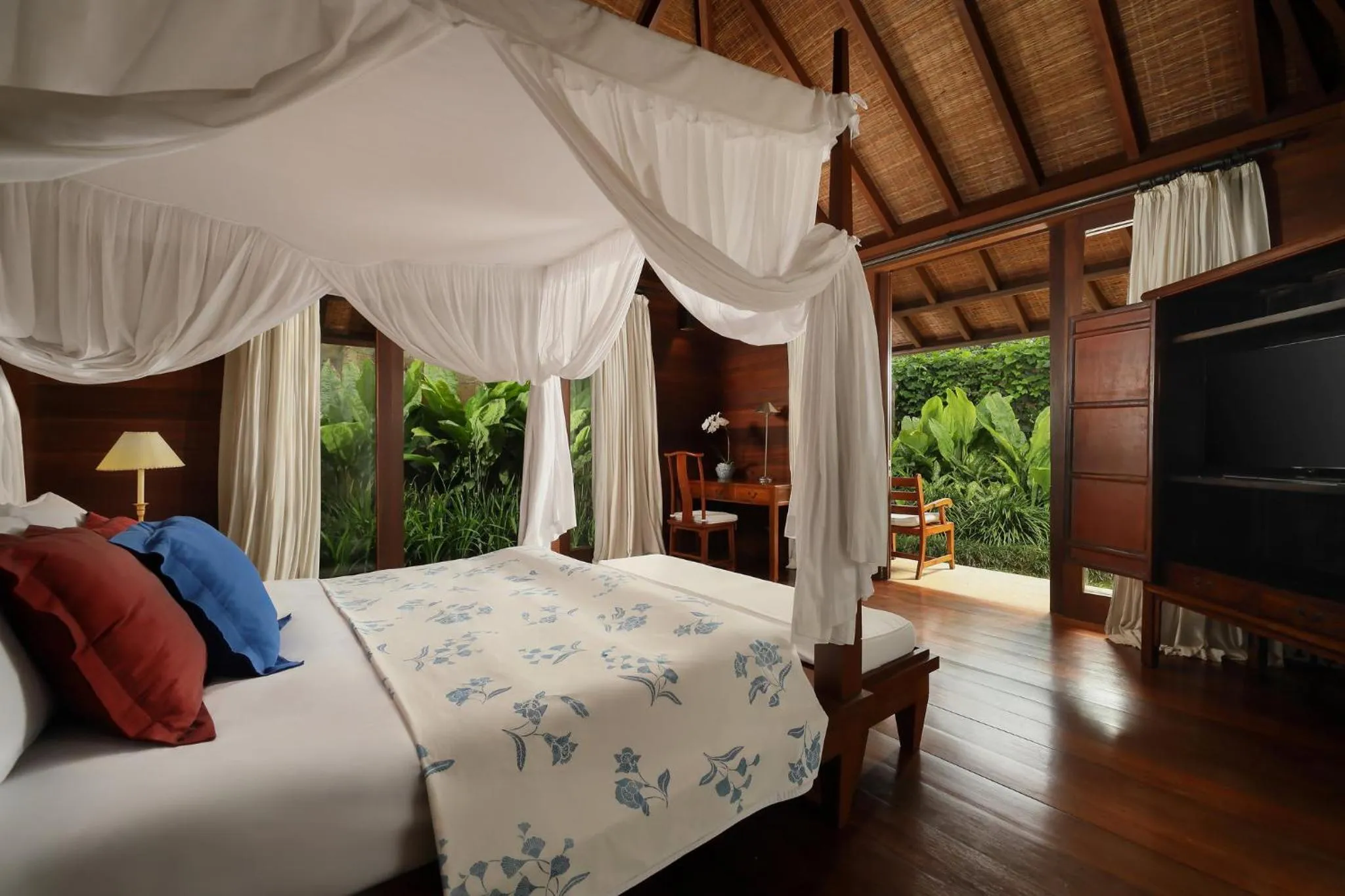 Game Room, Bed in COMO Shambhala Estate