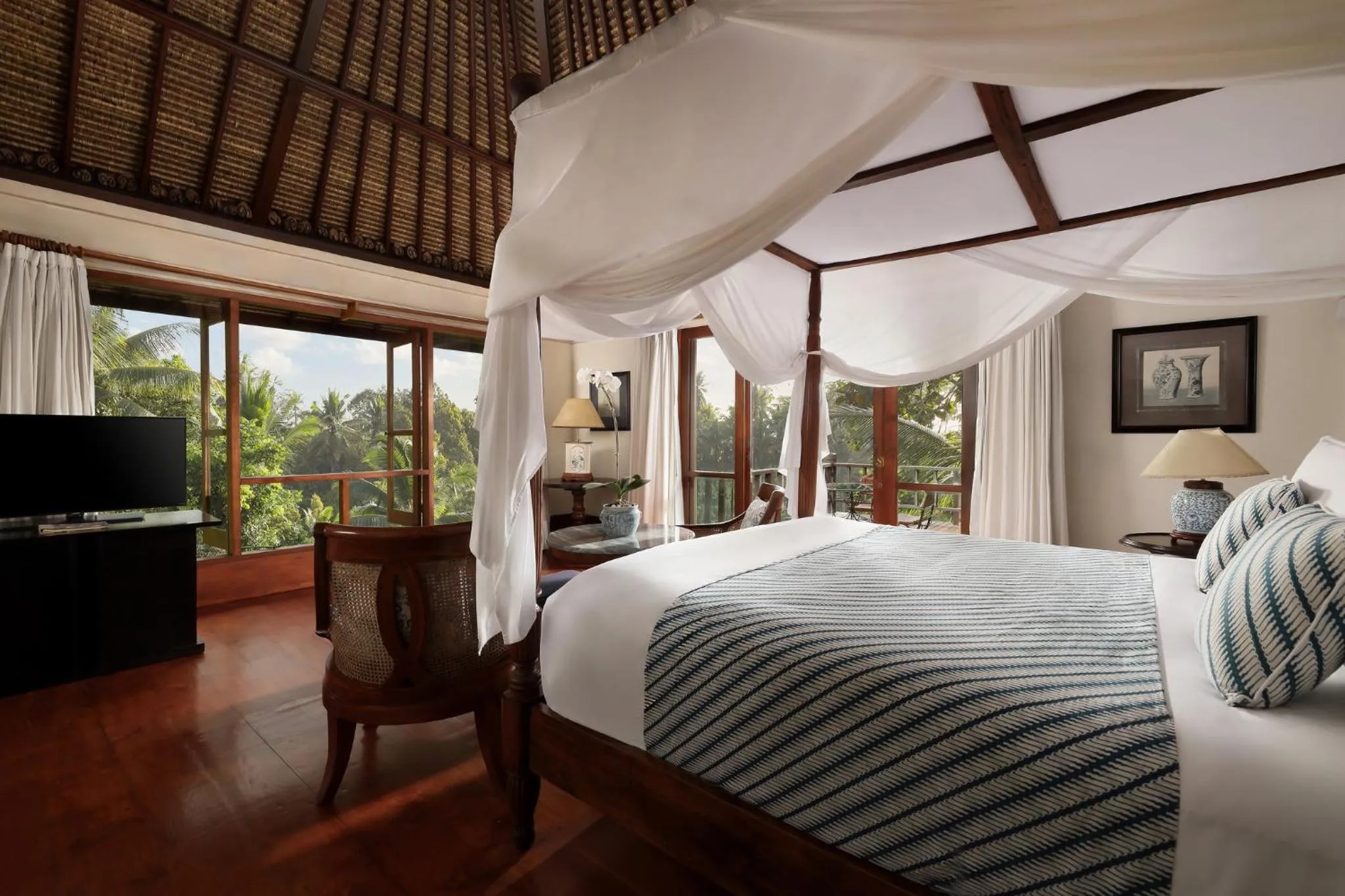Photo of the whole room, Bed in COMO Shambhala Estate