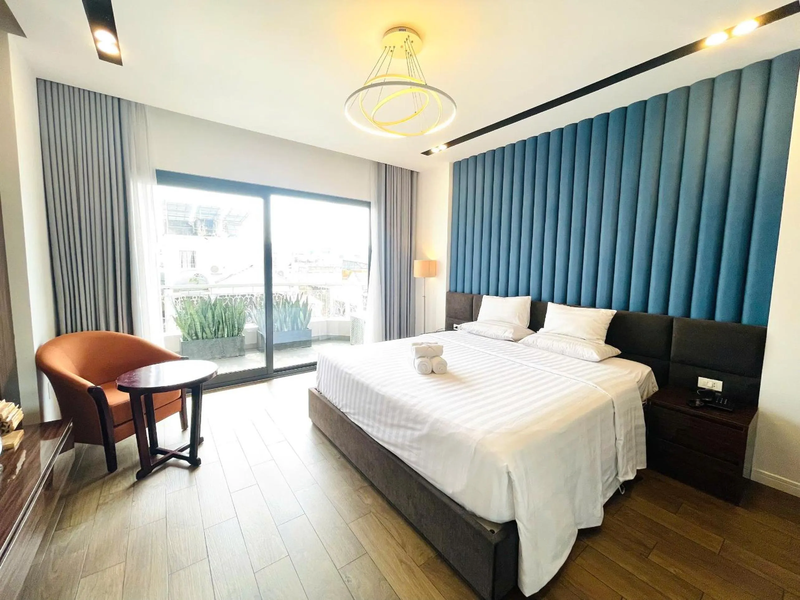 Bed in Royal Dragon Boutique Hotel