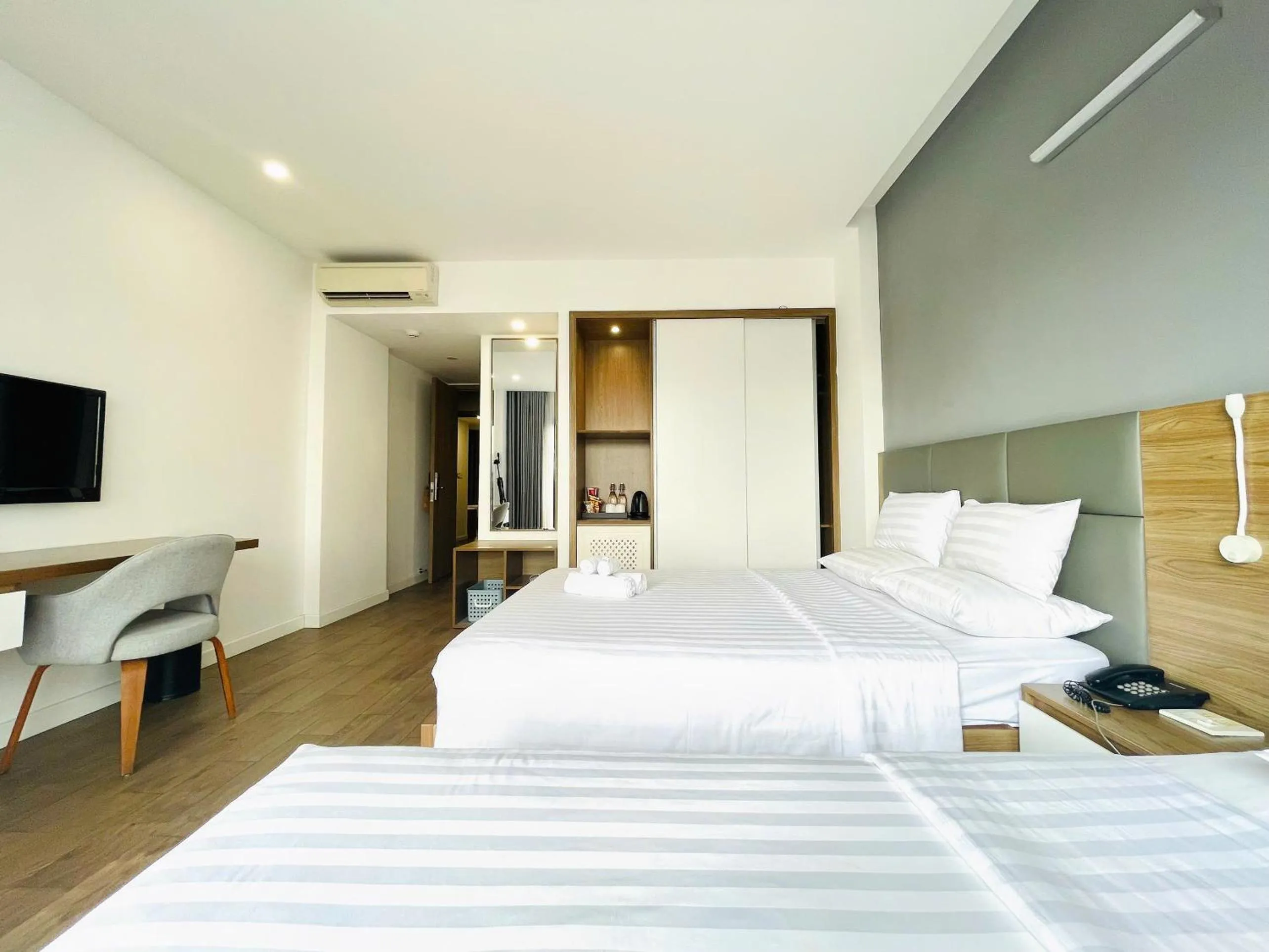 Bed in Royal Dragon Boutique Hotel