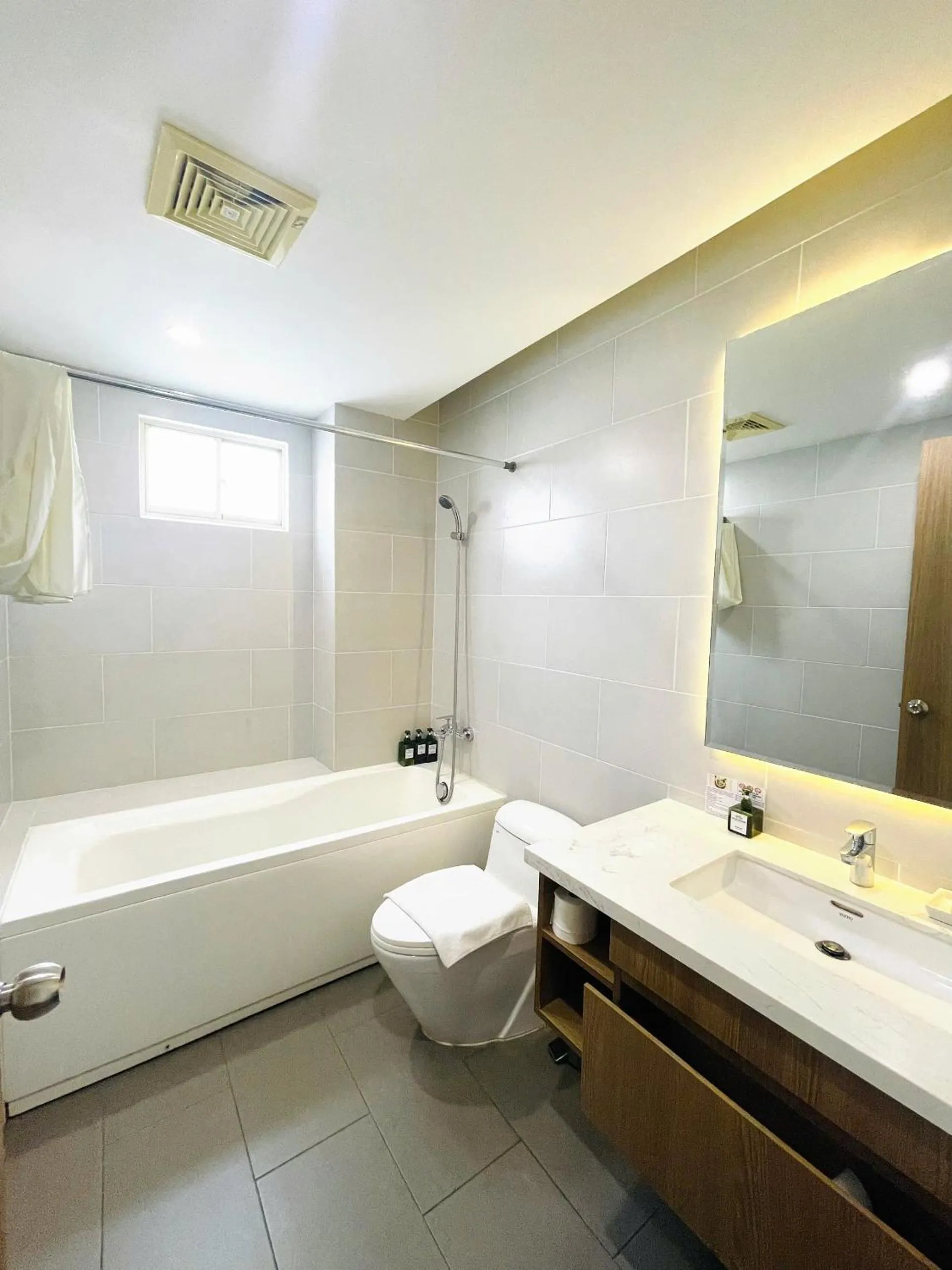 Bathroom in Royal Dragon Boutique Hotel