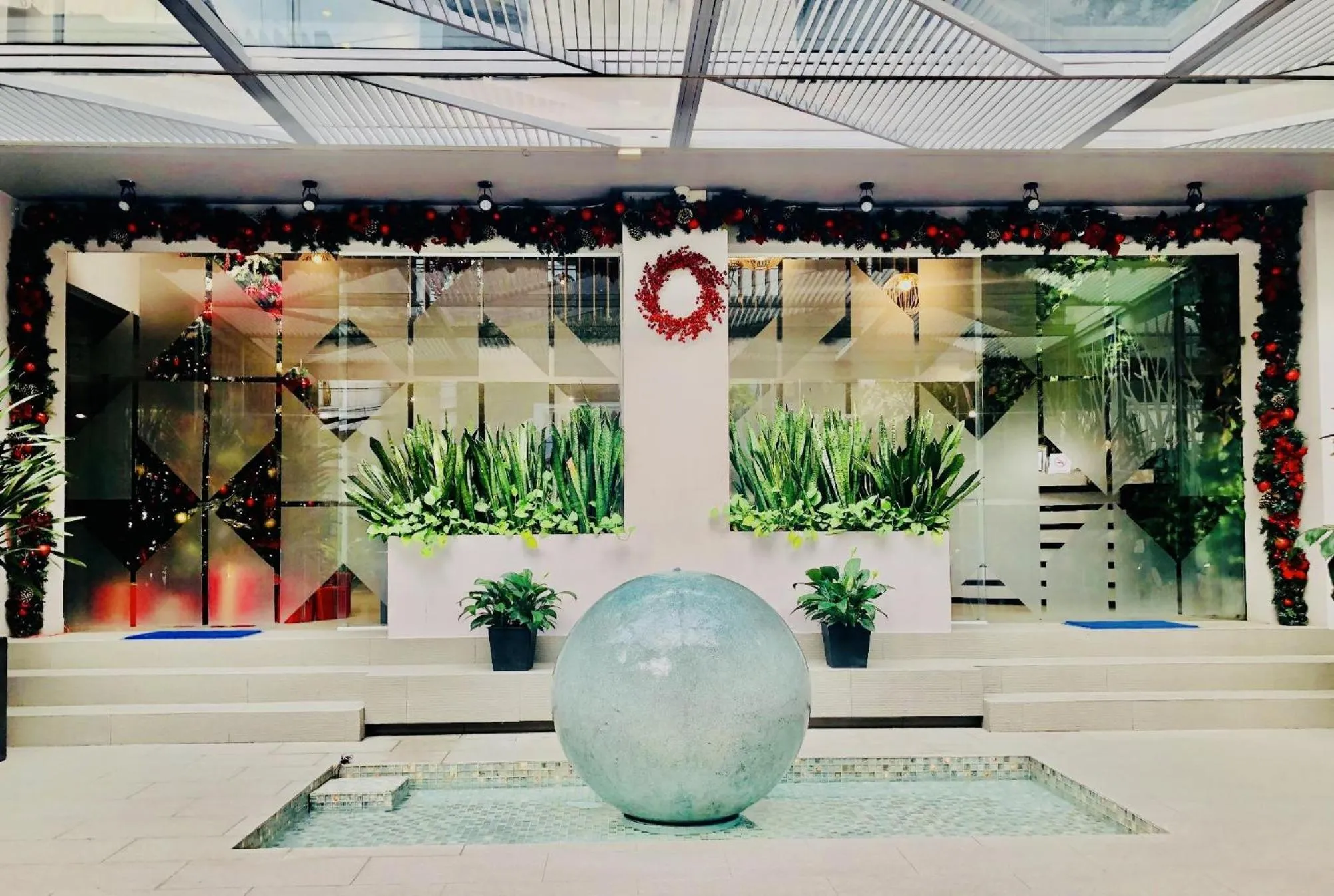 Property building in Royal Dragon Boutique Hotel