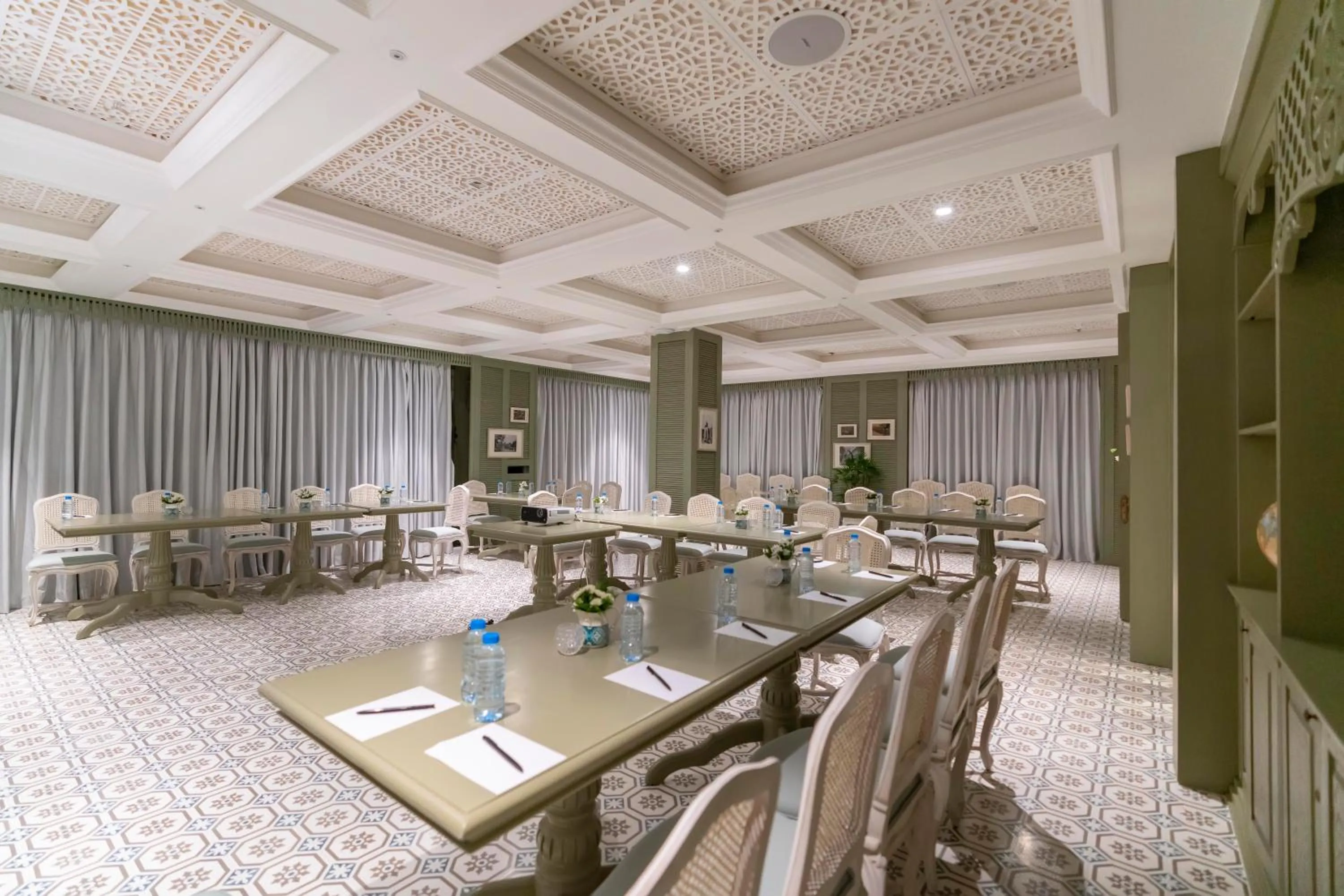 Banquet/Function facilities in Au Lac Charner Hotel