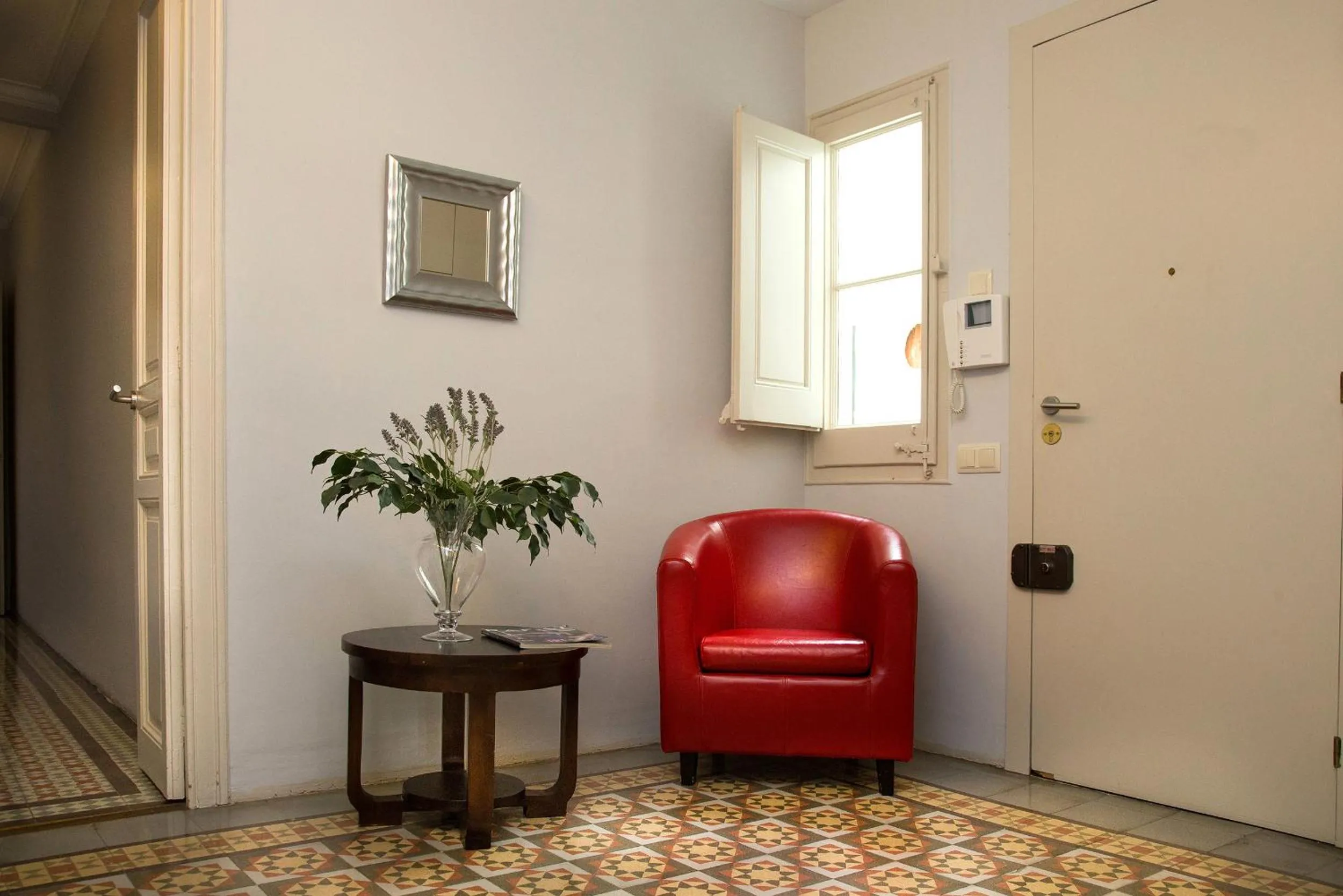 Area and facilities in Opening Doors Aribau