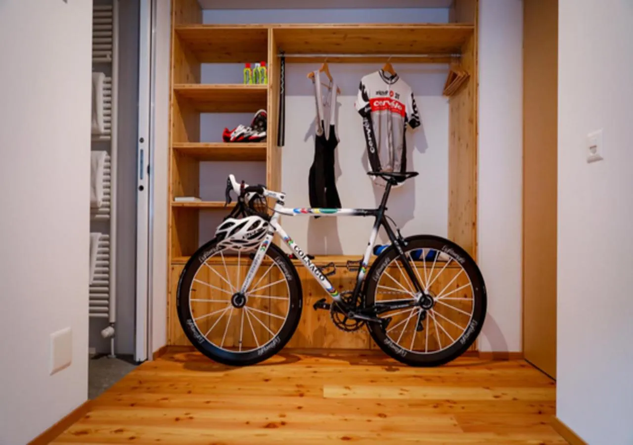 Photo of the whole room in Bed&Bike Tremola San Gottardo