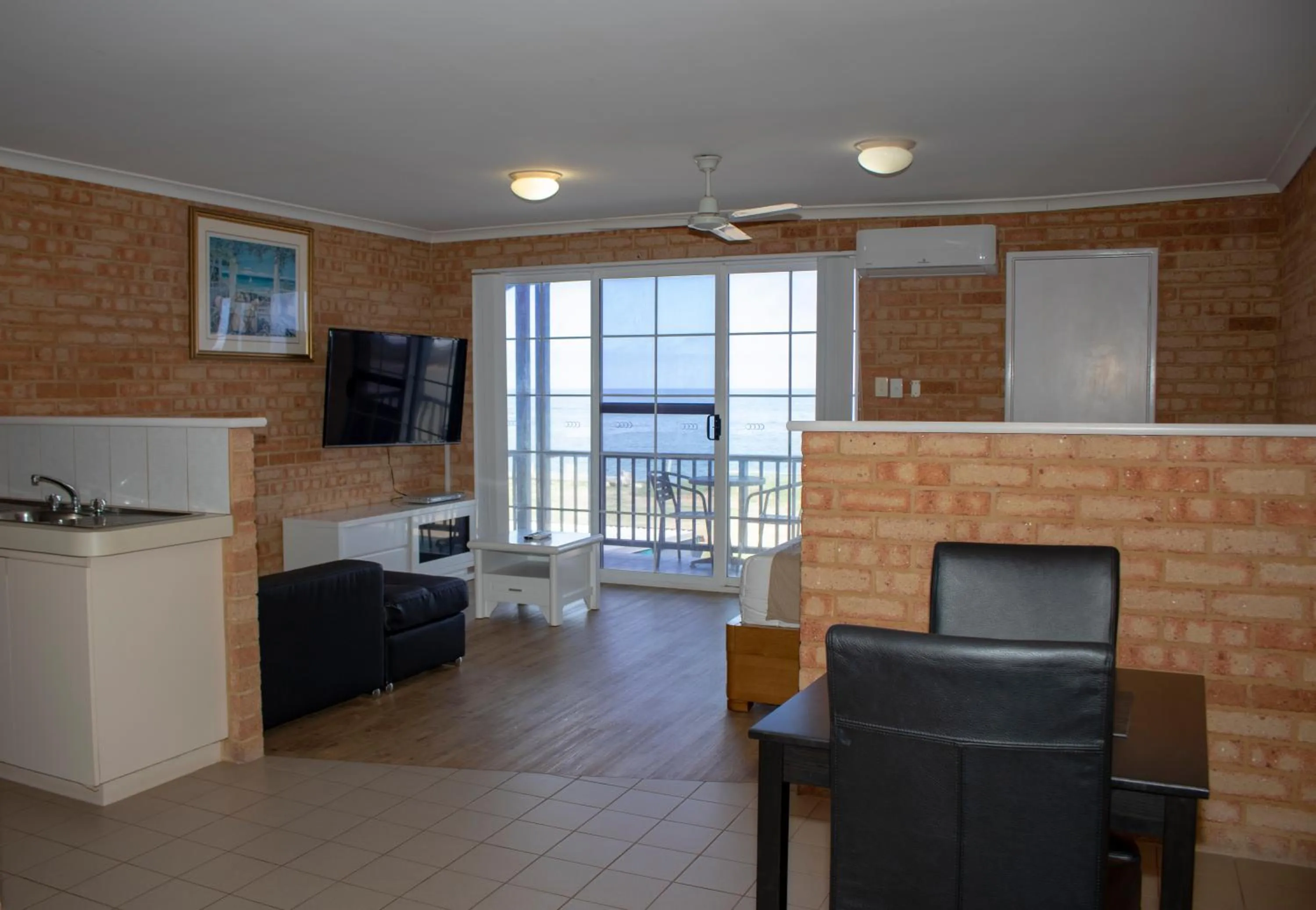 Kitchen or kitchenette in Seaspray Beach Holiday Park