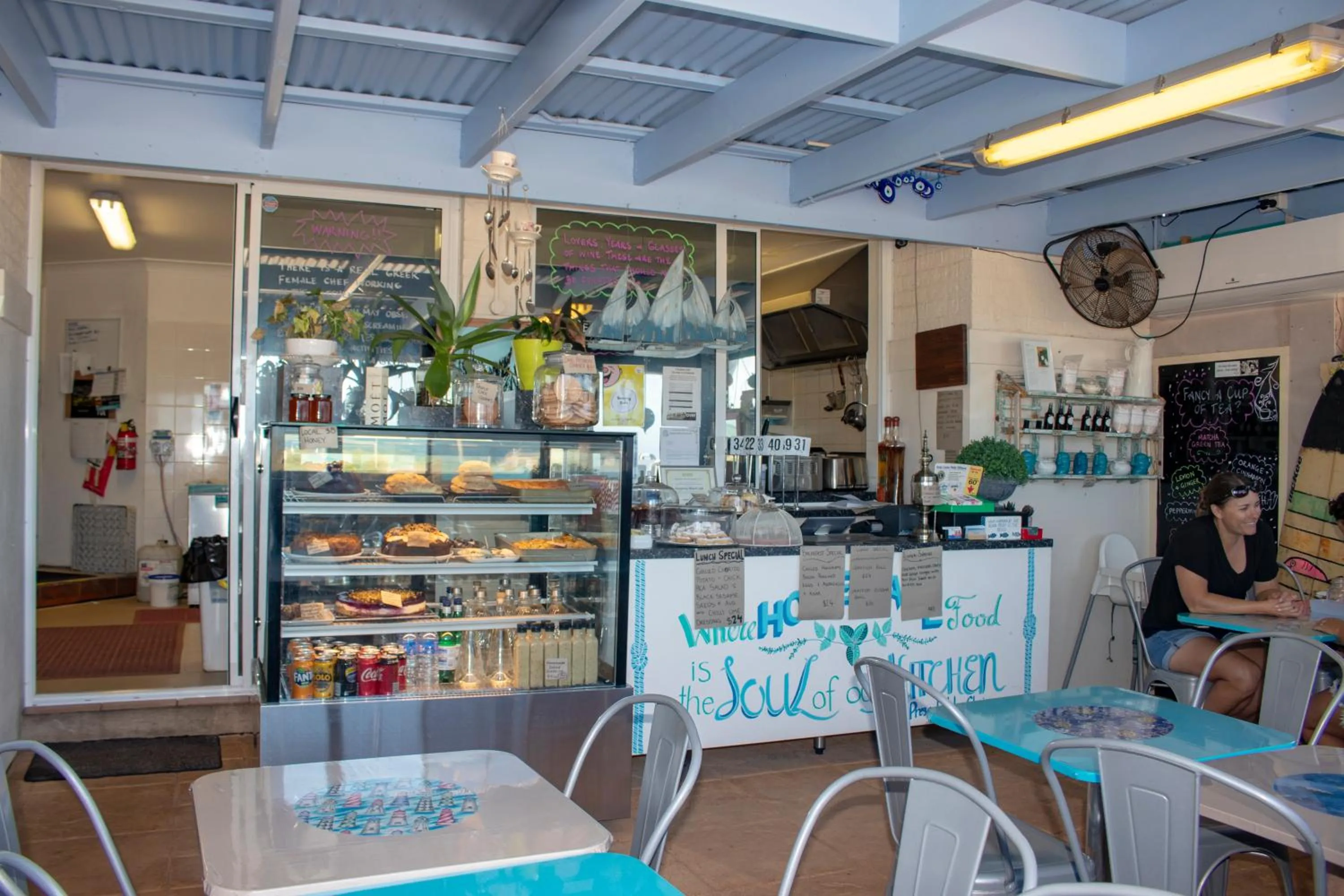Restaurant/places to eat in Seaspray Beach Holiday Park