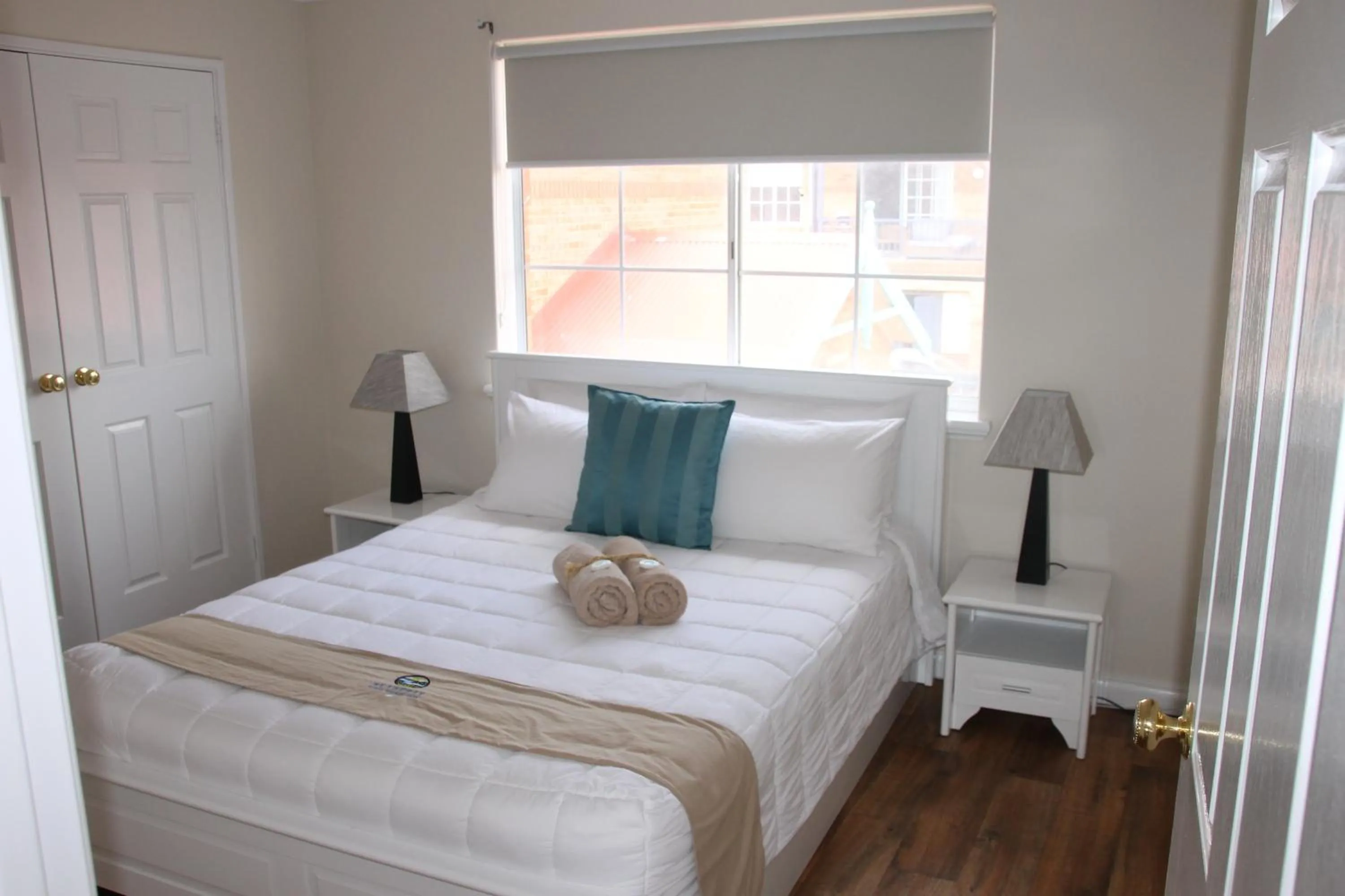 Bedroom, Bed in Seaspray Beach Holiday Park
