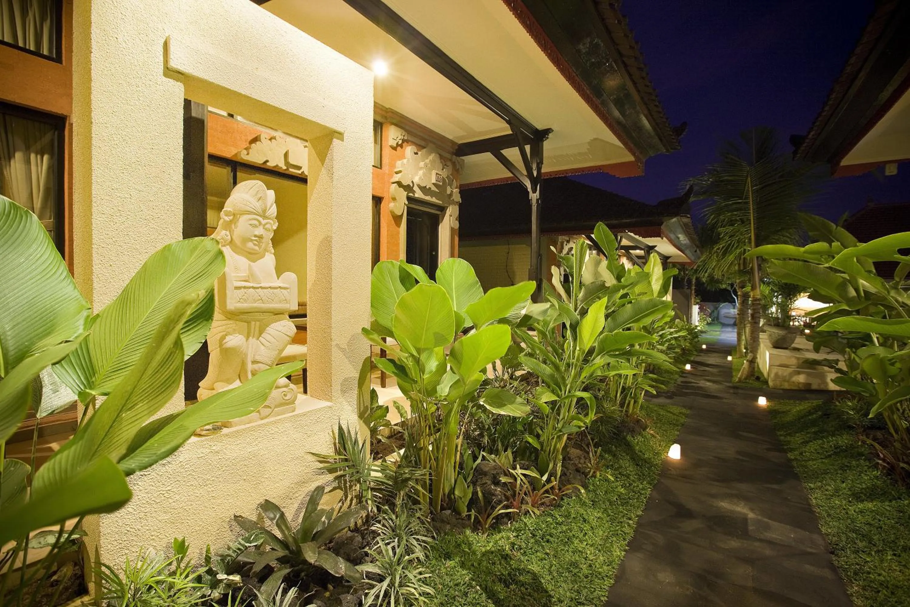 Garden in Natya Hotel Tanah Lot