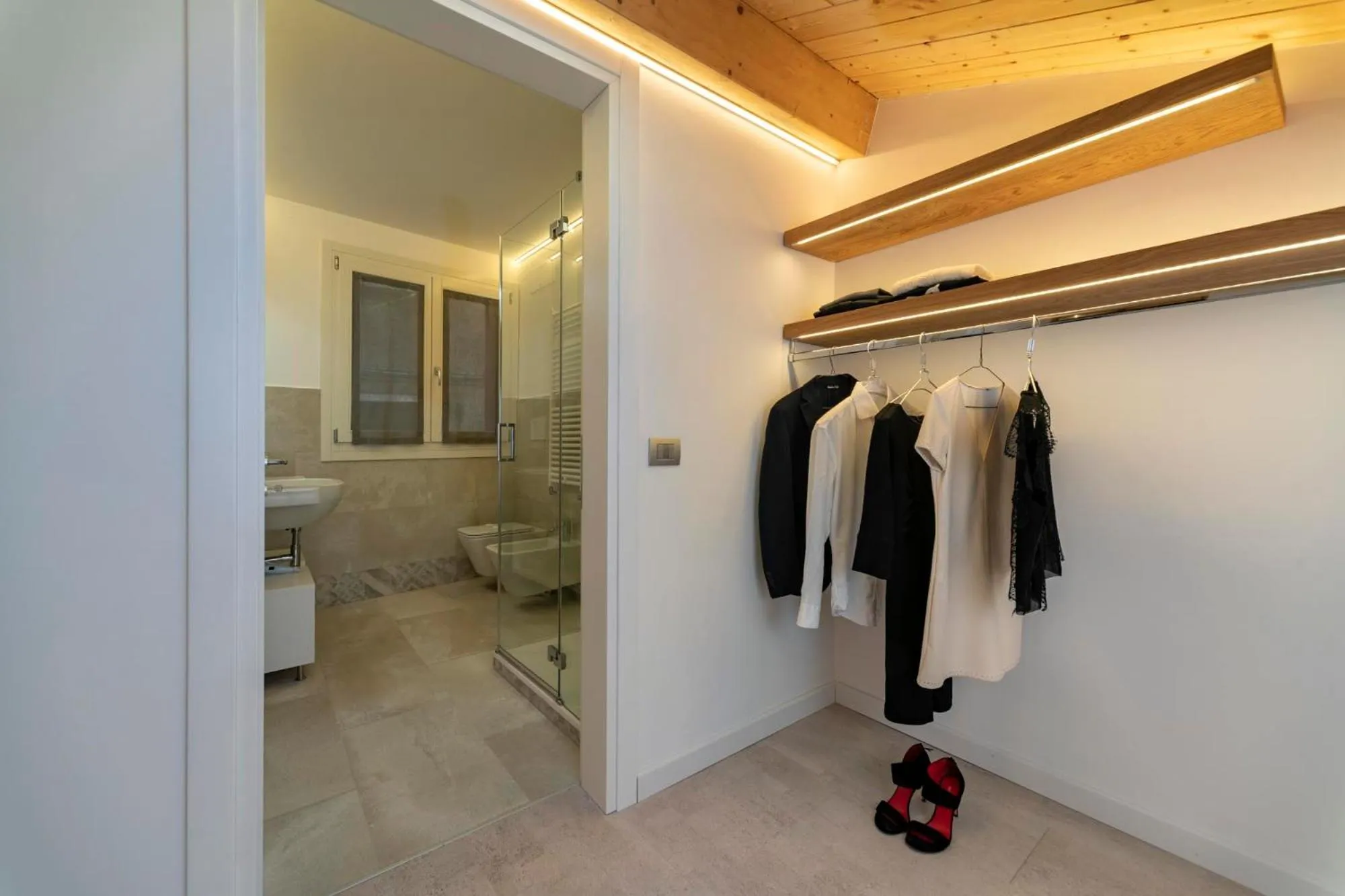 Bathroom in Ca' de la Fonte - WENICE Deep Culture