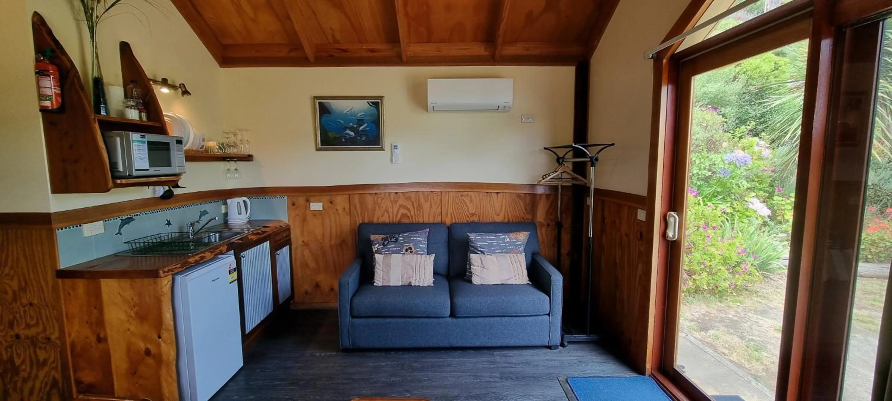 Kitchen or kitchenette in Eastern Reef Cottages