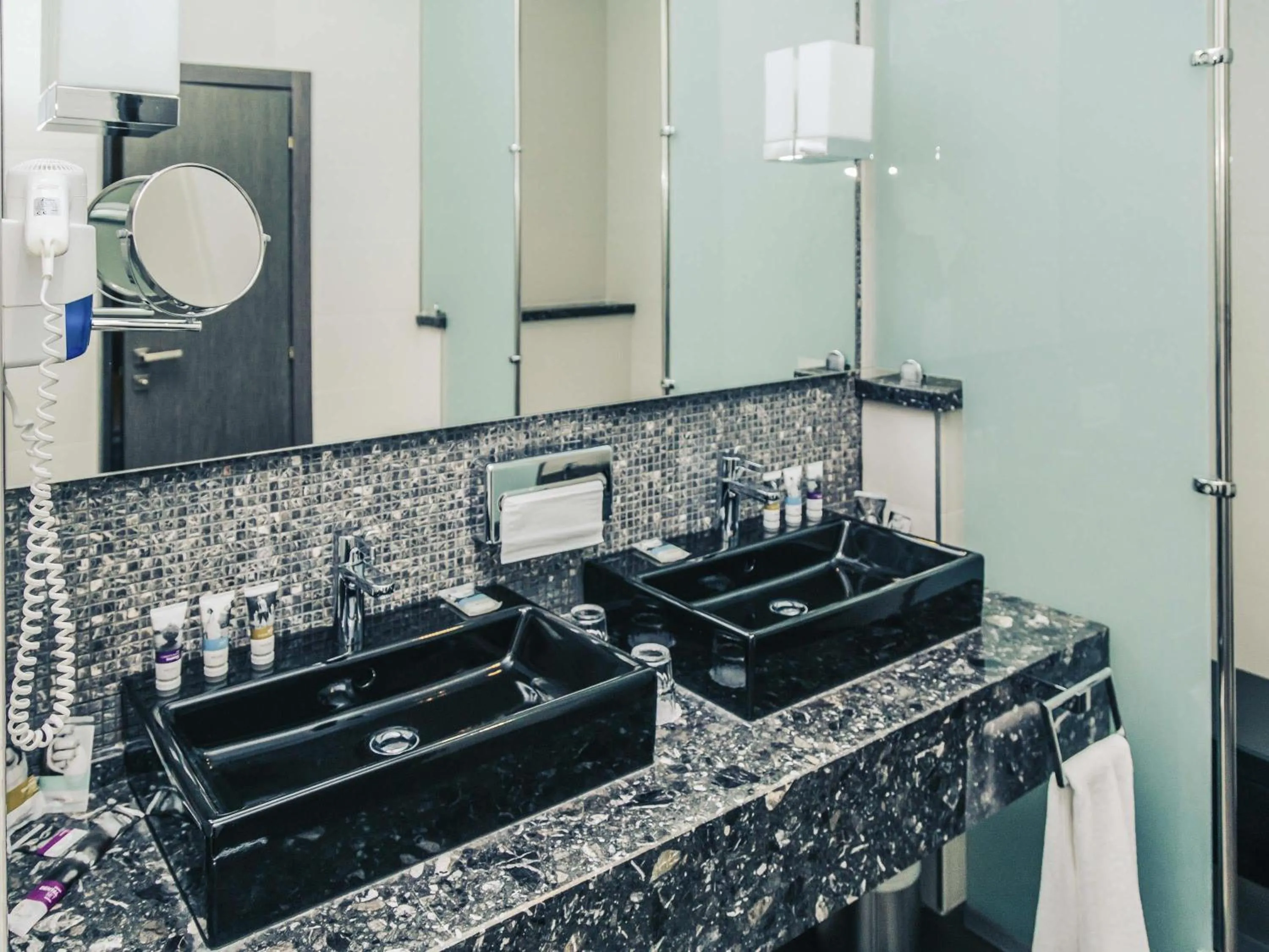 Bedroom in Mercure Kyiv Congress