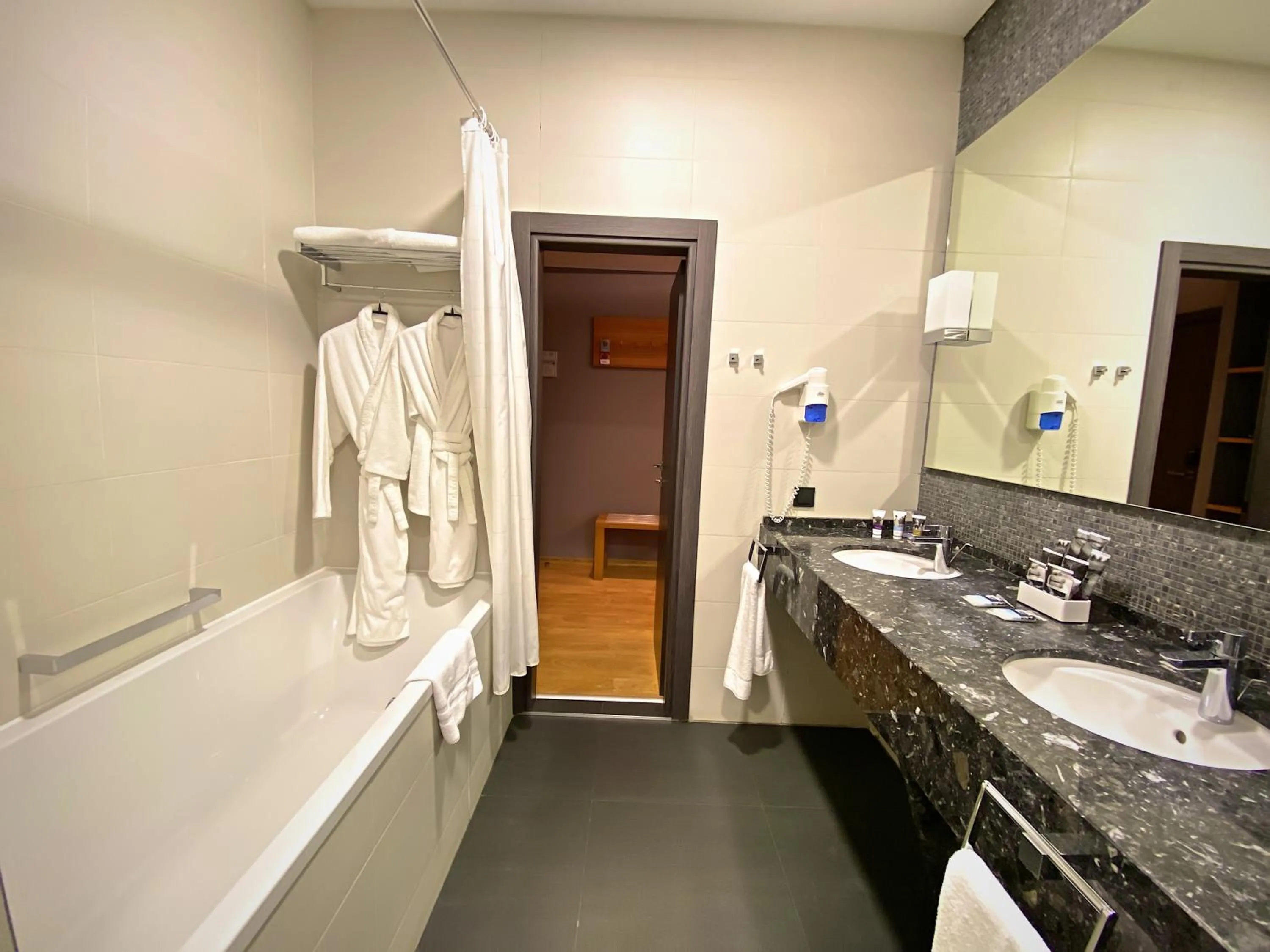 Bathroom in Mercure Kyiv Congress