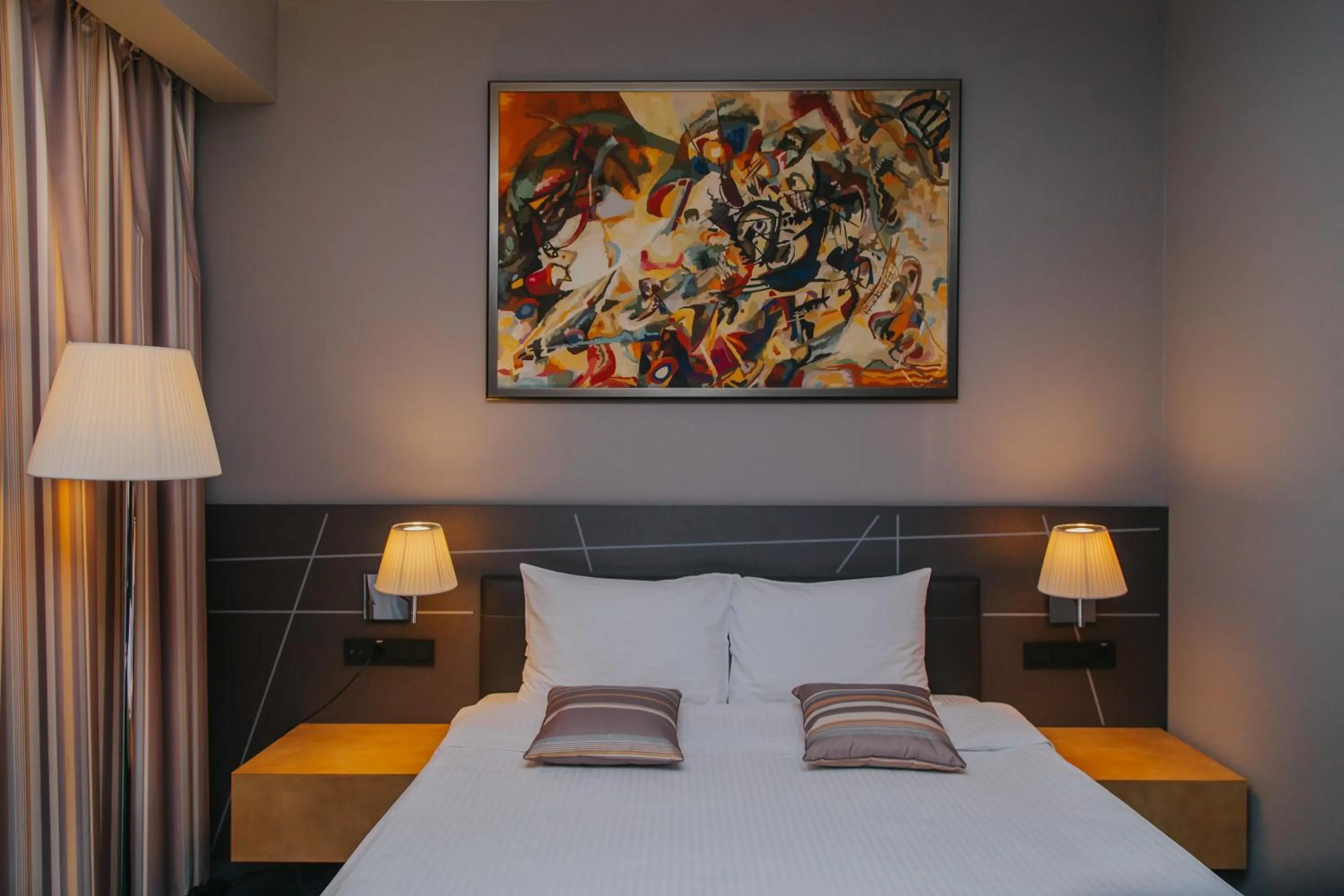 Bed in Mercure Kyiv Congress